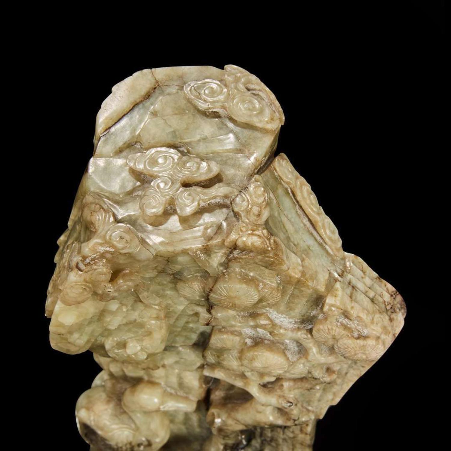 A Chinese carved grey jade "mountain" 提油灰玉山子 Ming dynasty or later