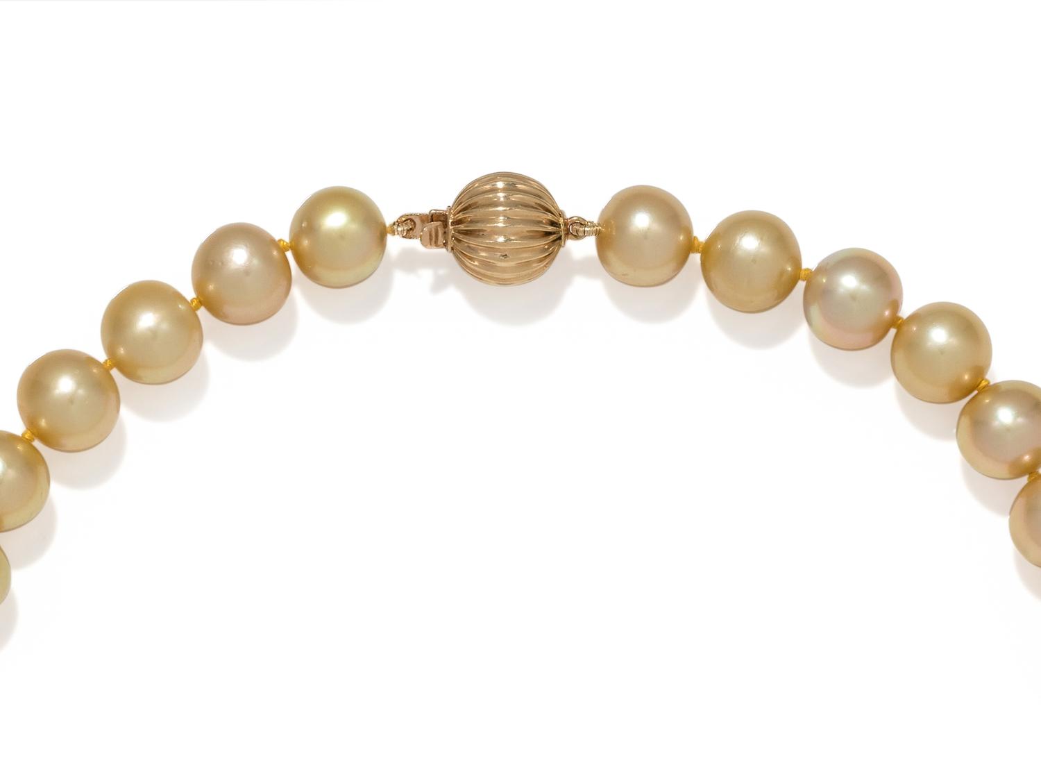 CULTURED GOLDEN SOUTH SEA PEARL NECKLACE
