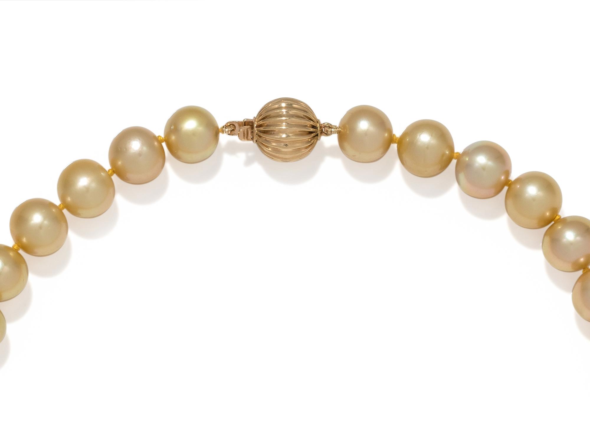 CULTURED GOLDEN SOUTH SEA PEARL NECKLACE