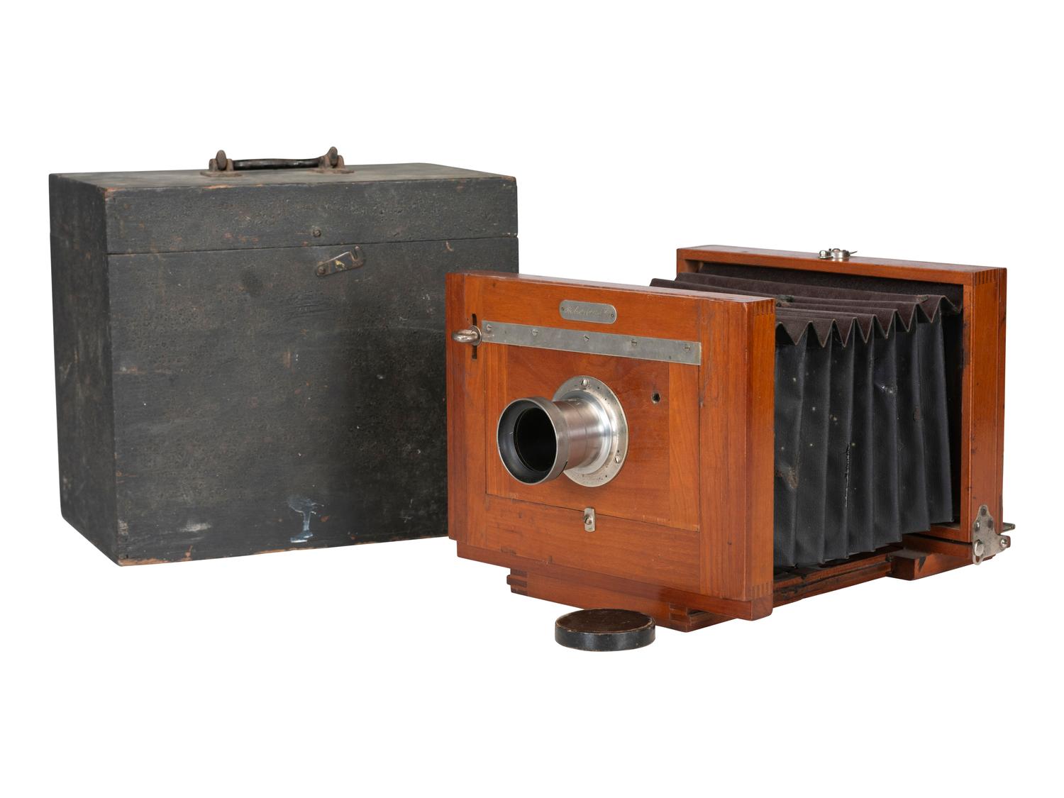 [EARLY PHOTOGRAPHY]. Rochester Optical Co. view camera with case.