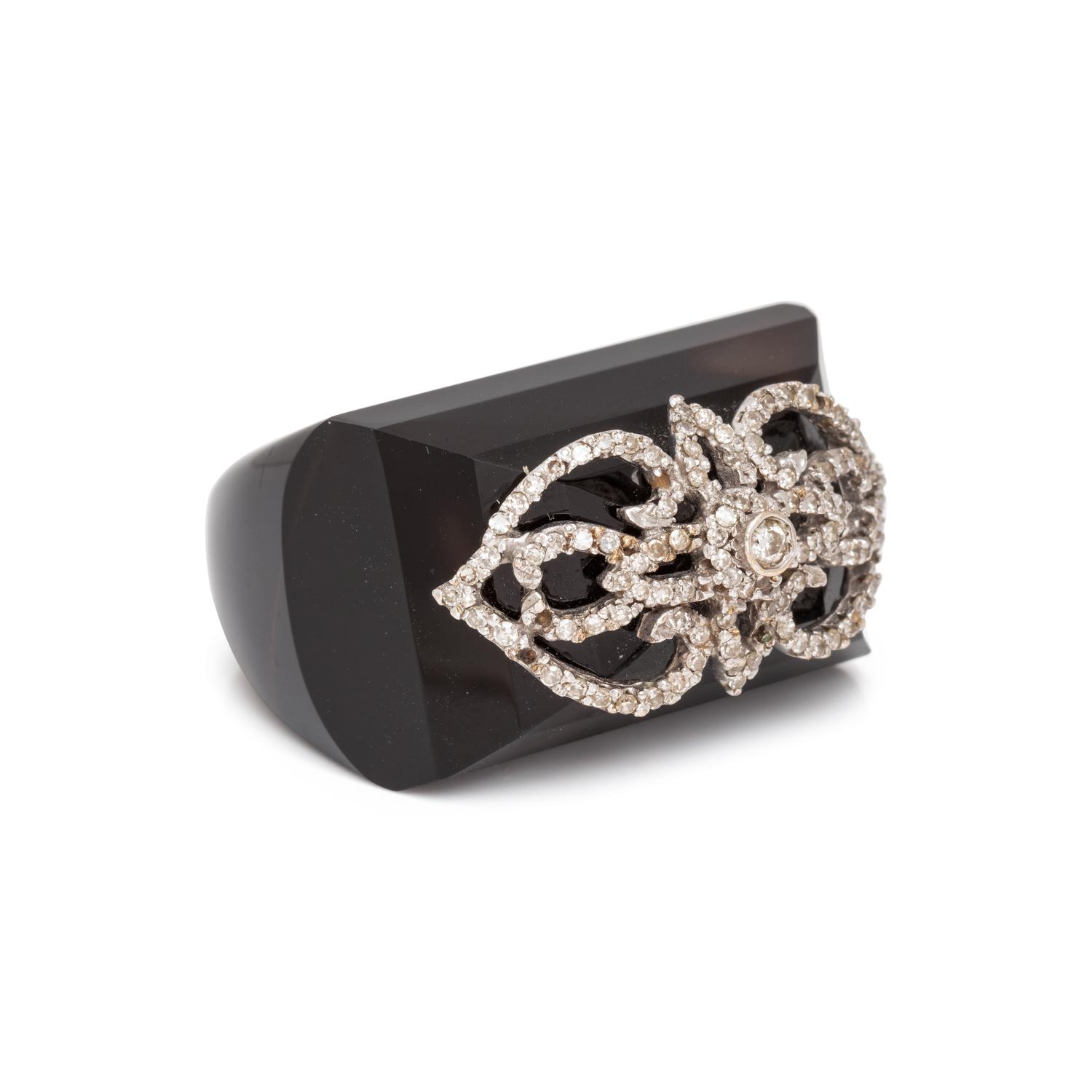 AGATE AND DIAMOND RING