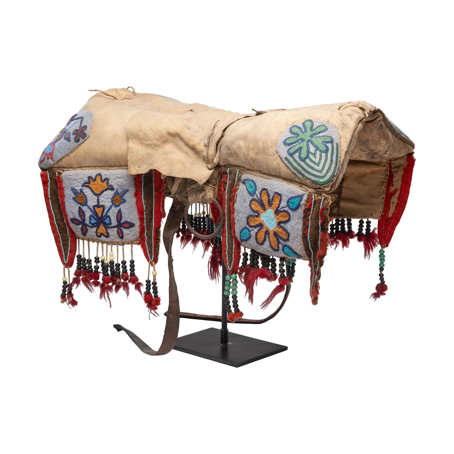 Cree Beaded Hide Pad Saddle