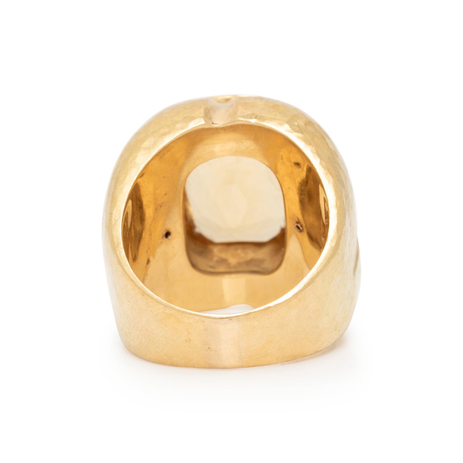 CITRINE AND YELLOW GOLD RING