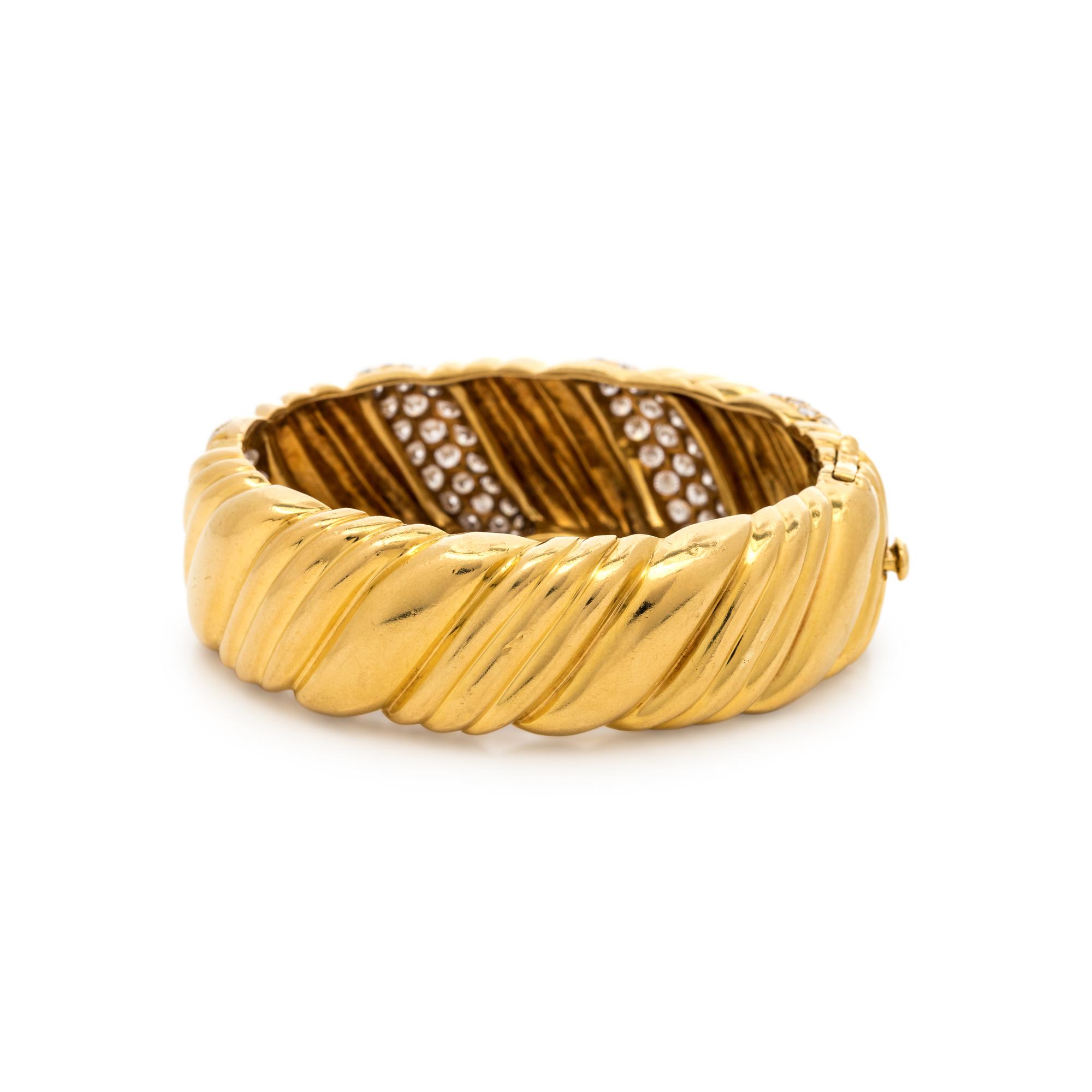 YELLOW GOLD AND DIAMOND BANGLE BRACELET