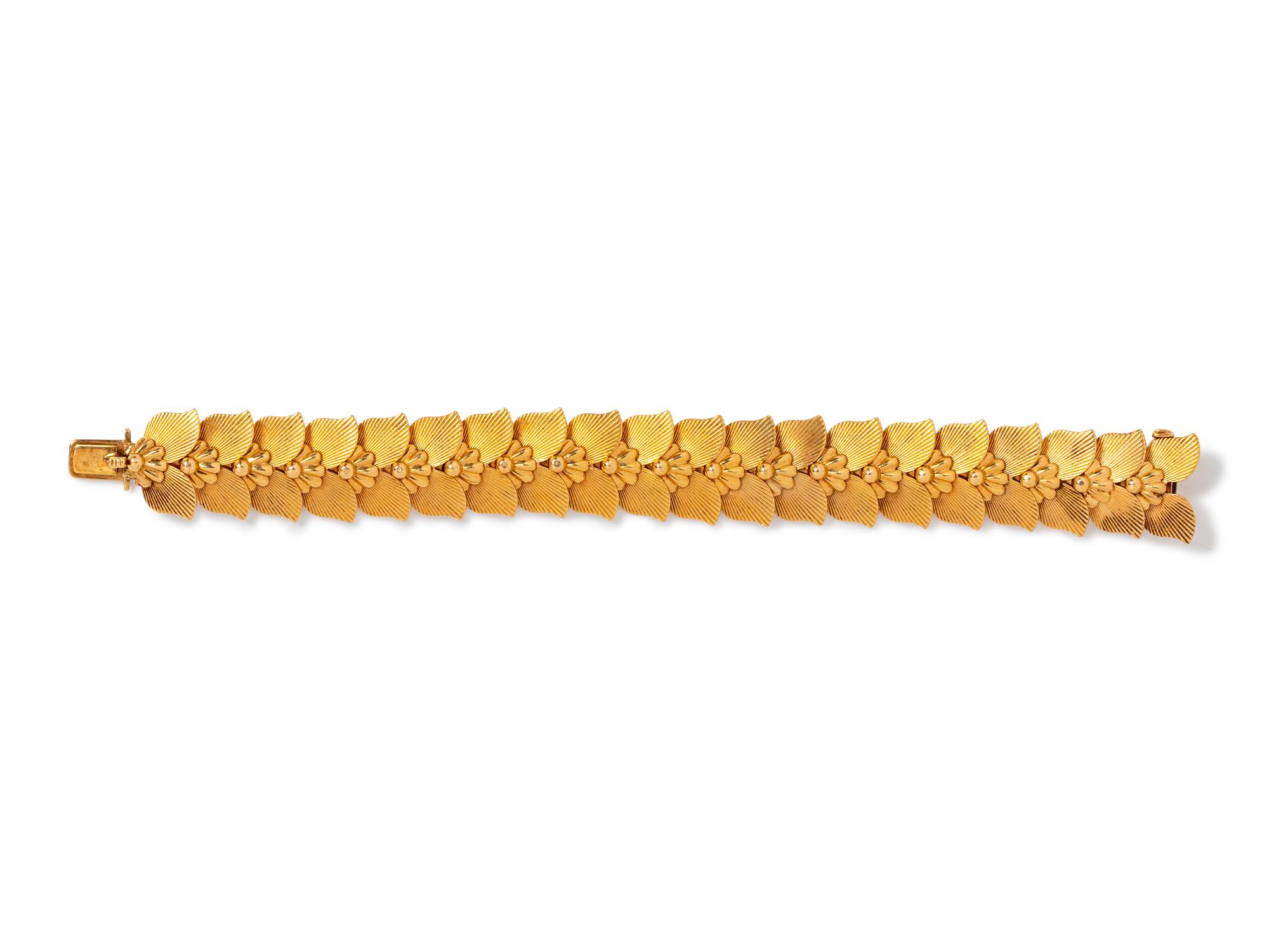 A Retro 14 Karat Yellow Gold Bracelet,