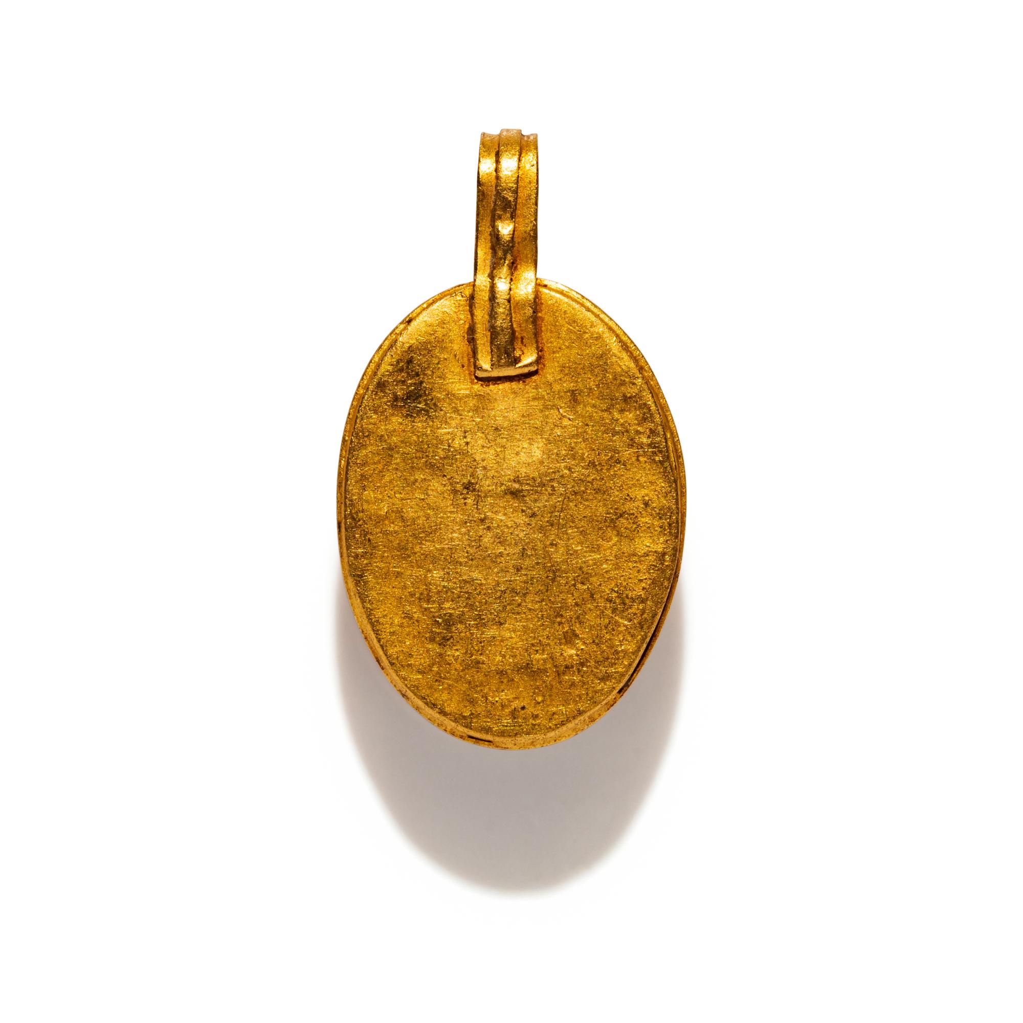 A Carnelian and Gold Pendant with an Erotic Scene