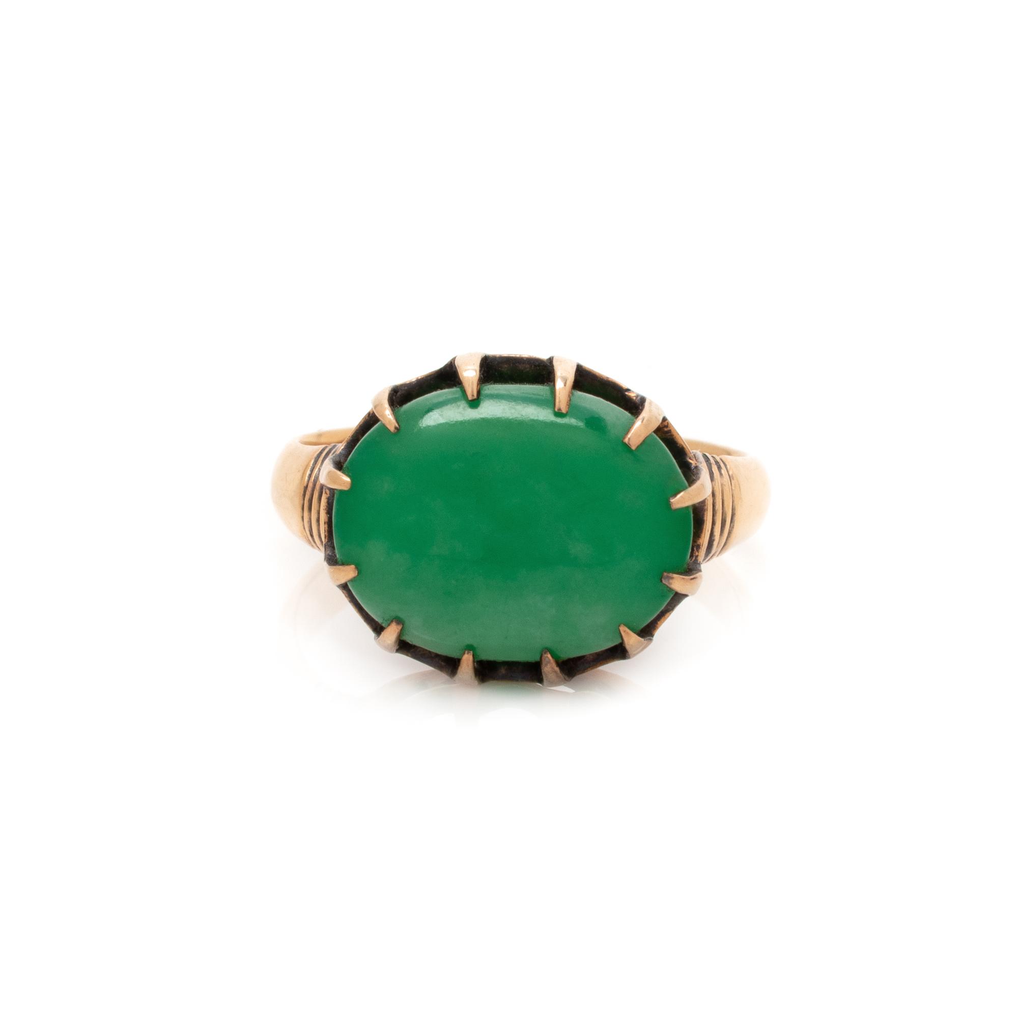 YELLOW GOLD AND JADE RING