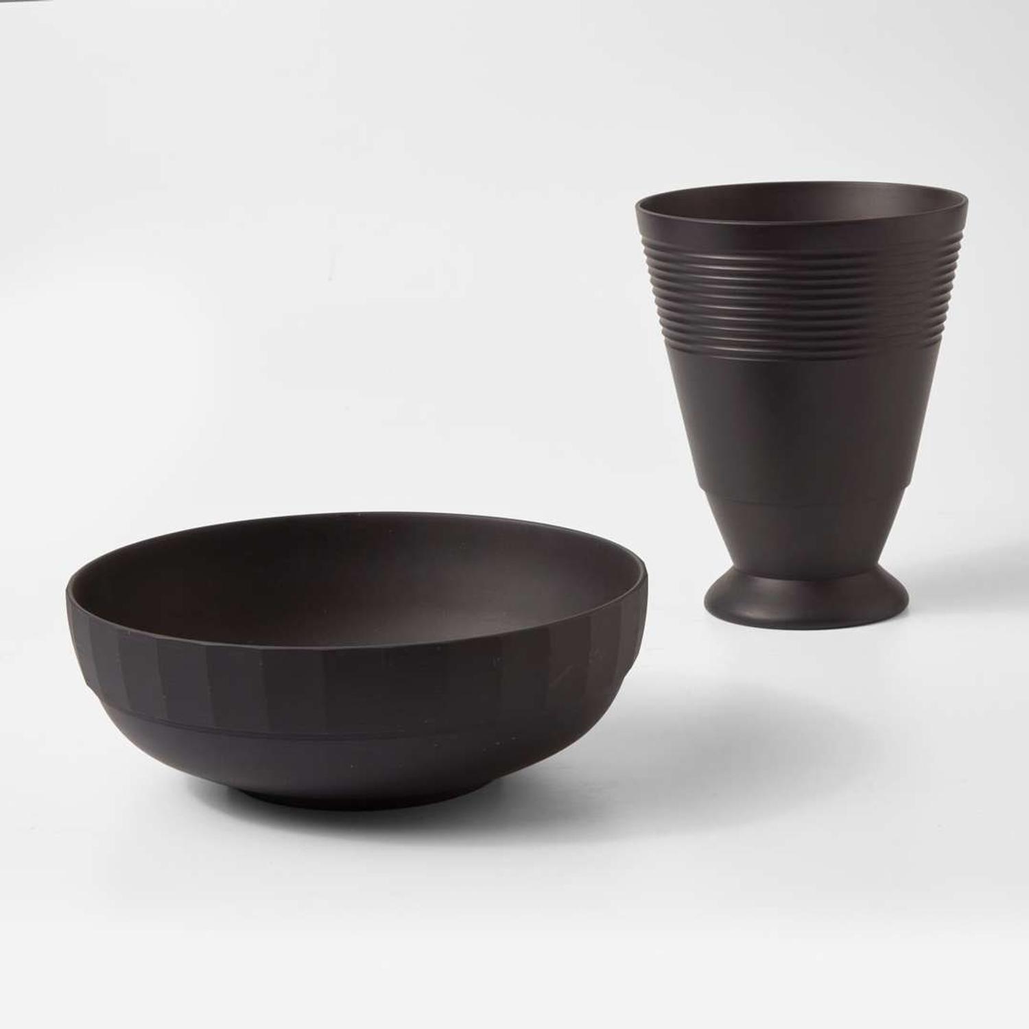 Two Wedgwood Black Basalt Keith Murray (1892-1981) Designed Items UK, 1930s