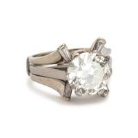 DIAMOND RING