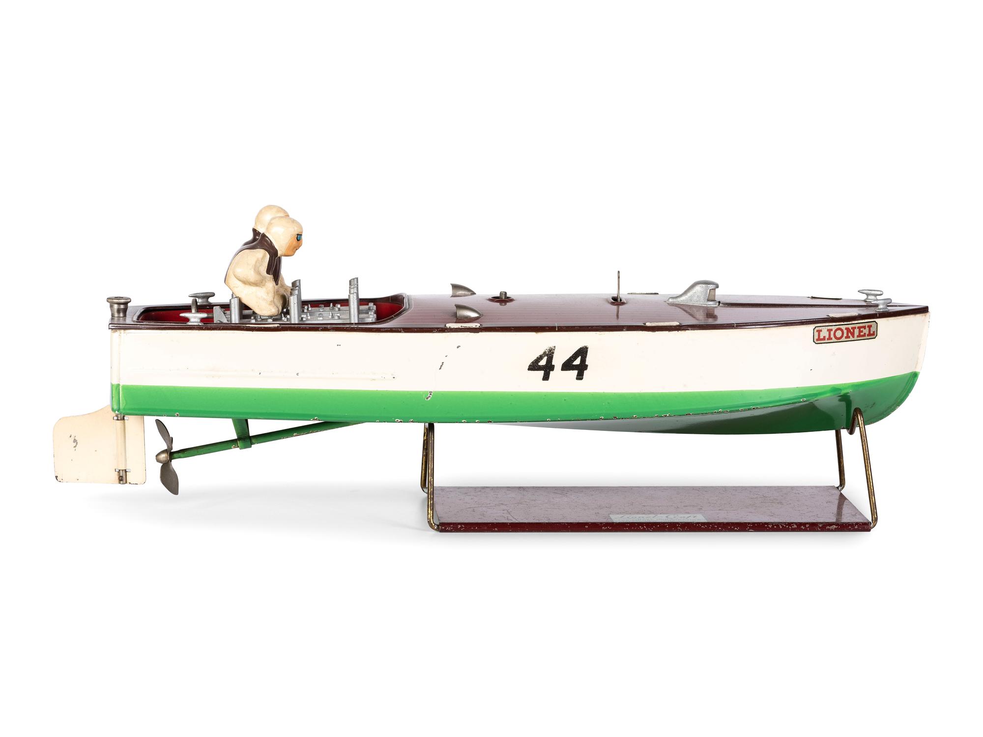 A Lionel Tin Wind Up Speed Boat