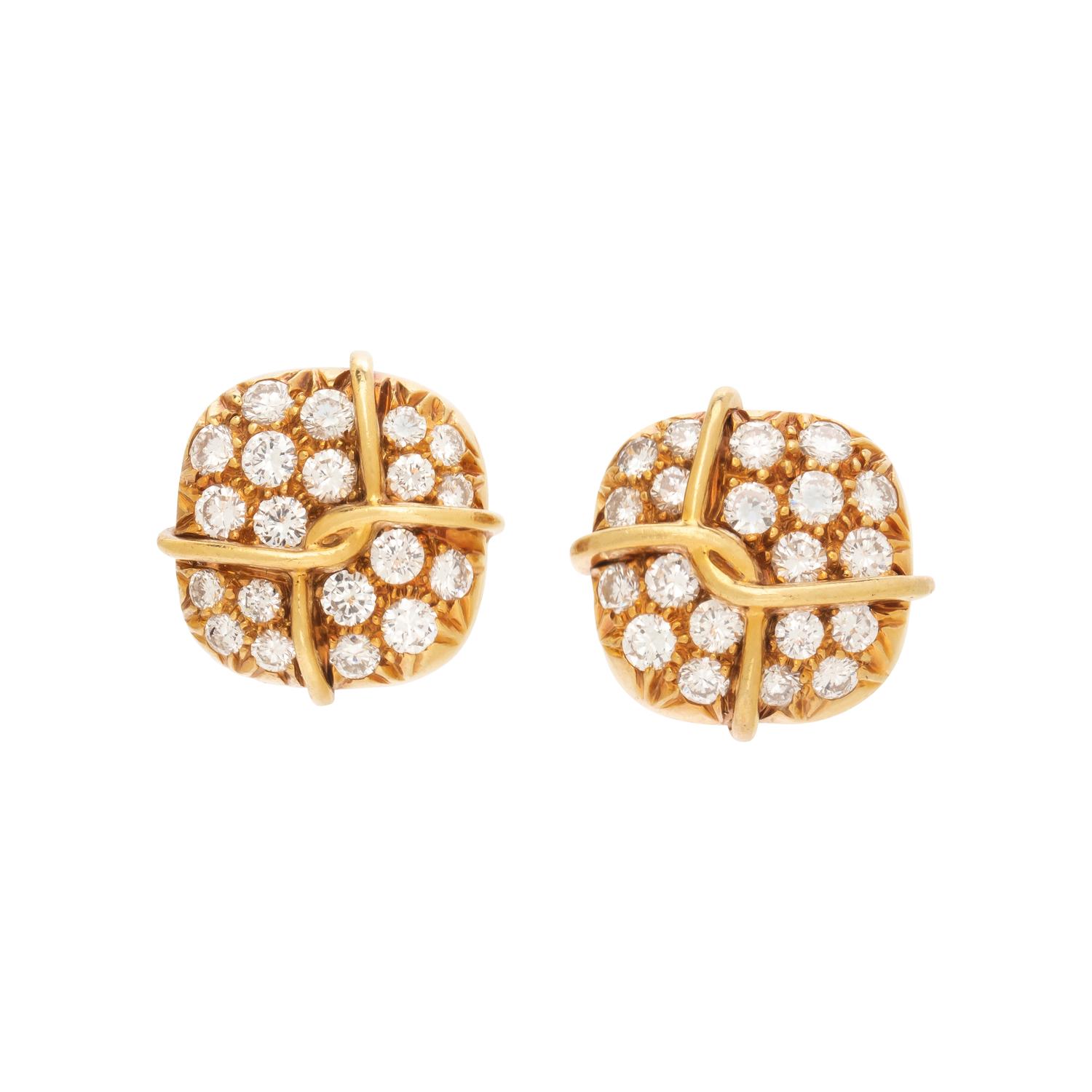 YELLOW GOLD AND DIAMOND EARRINGS