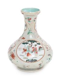 A Chinese Famille Rose Porcelain Vase, Biqiping