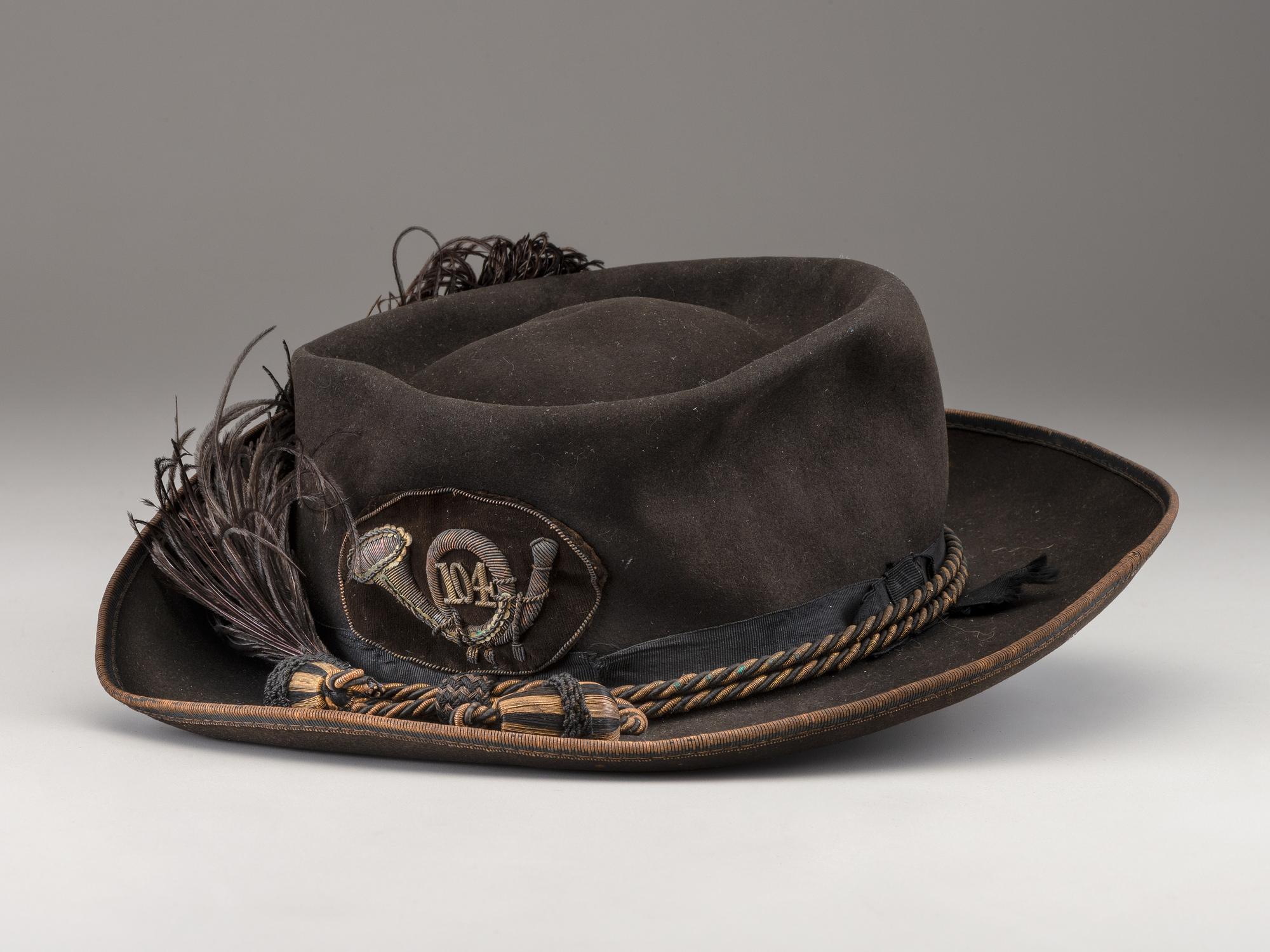[CIVIL WAR]. Civil War US Officer's slouch hat with regimental number 104.