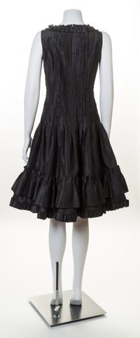 An Oscar de la Renta Black Silk Cocktail Dress, Size 8.