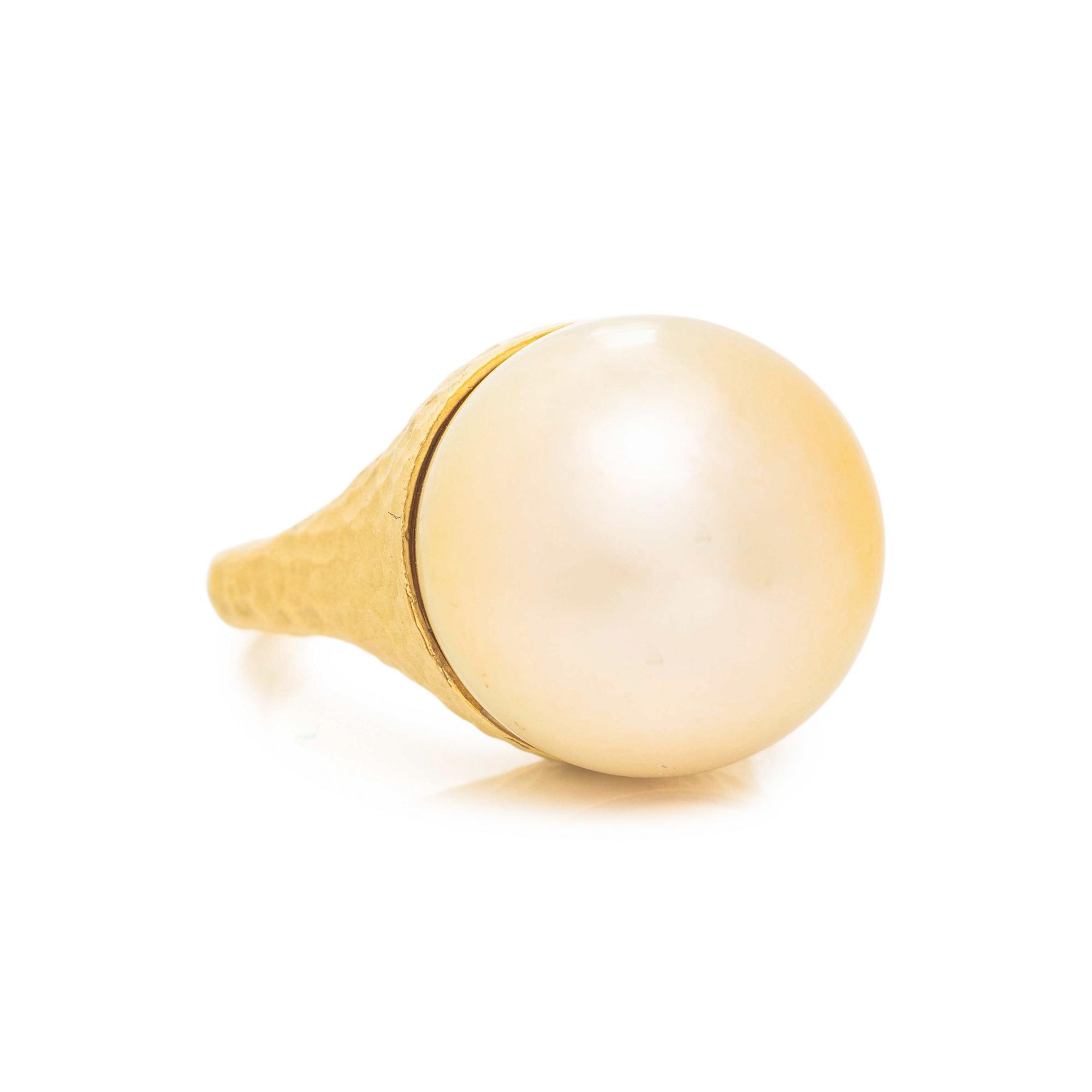 CULTURED GOLDEN PEARL RING