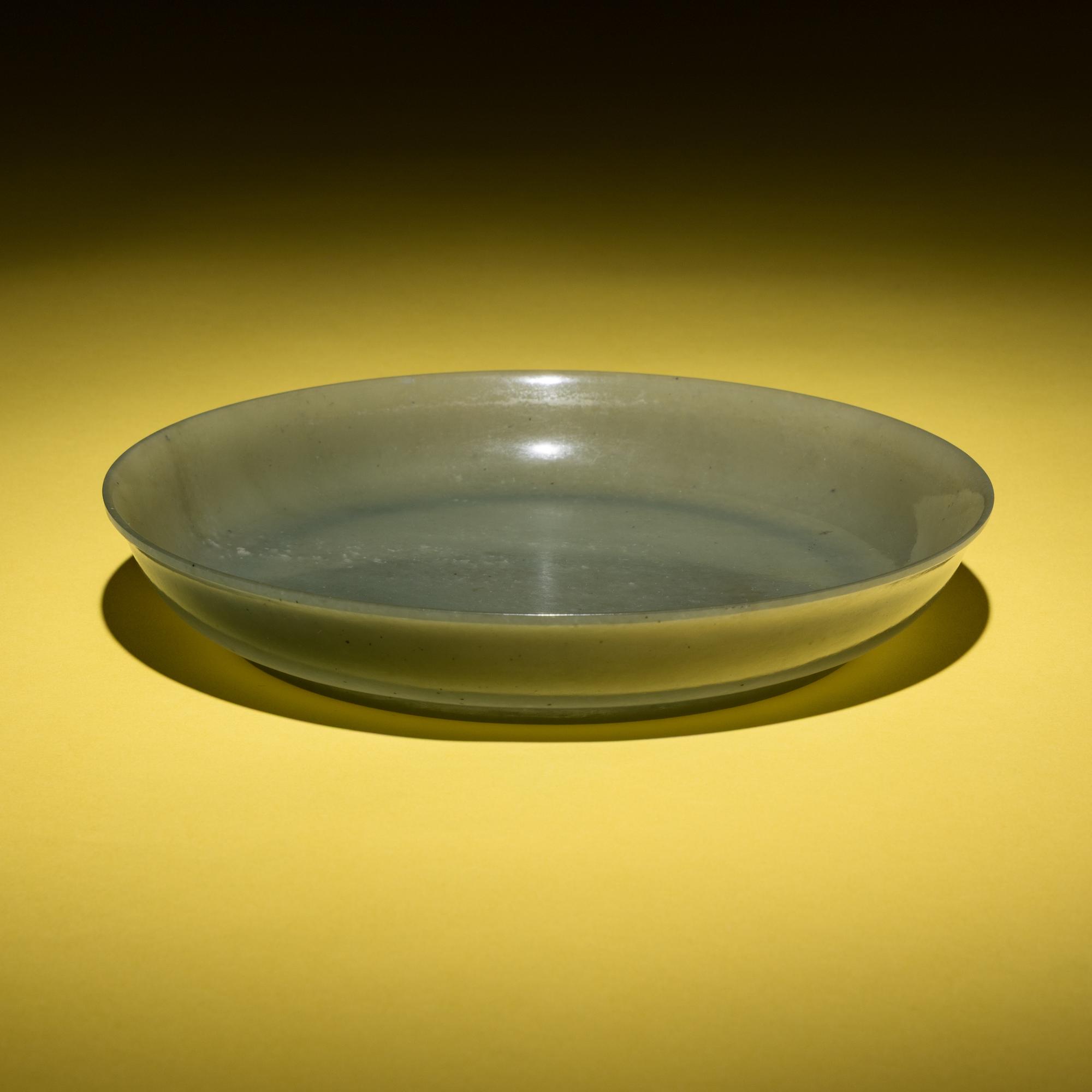 A Chinese Celadon Jade Dish, 19th Century — 清晚期 青玉盤