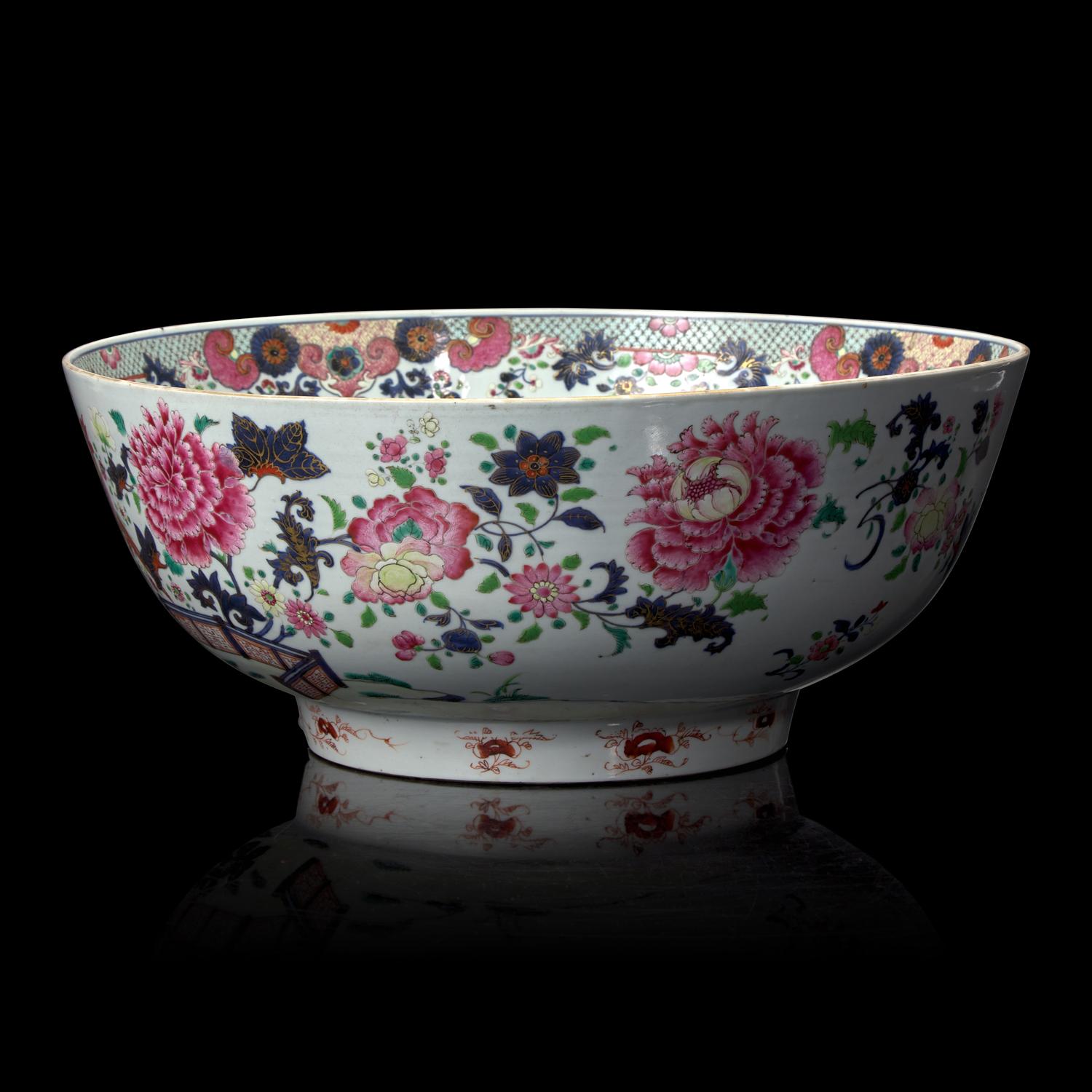 A Large Chinese Famille Rose 'Birds and Flowers' Punch Bowl, Qianlong Period 清乾隆 粉彩花鳥圖大碗