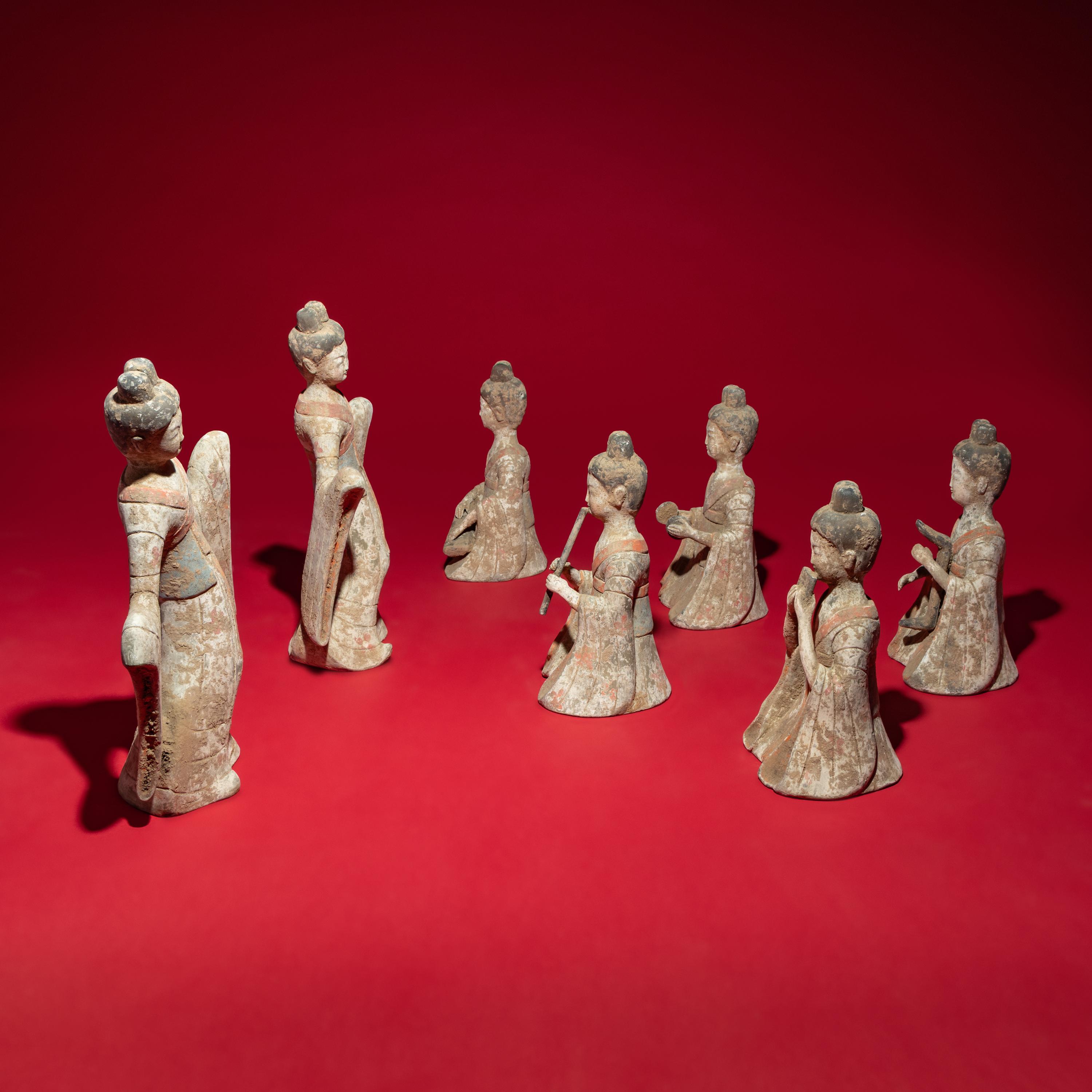 A Group of Seven Chinese Painted Pottery Figures of Musicians and Dancers, Sui-Tang Dynasty — 隋-唐 彩繪陶伎樂舞俑一組七件