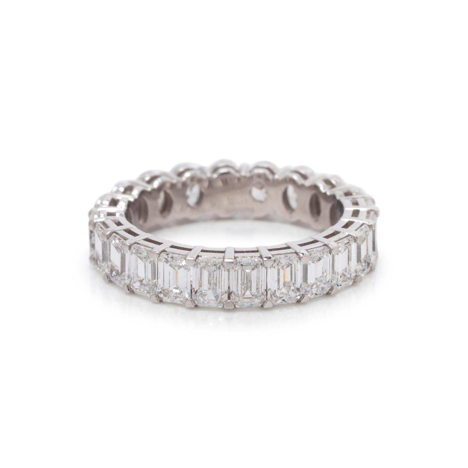TWO-SIDED DIAMOND ETERNITY BAND