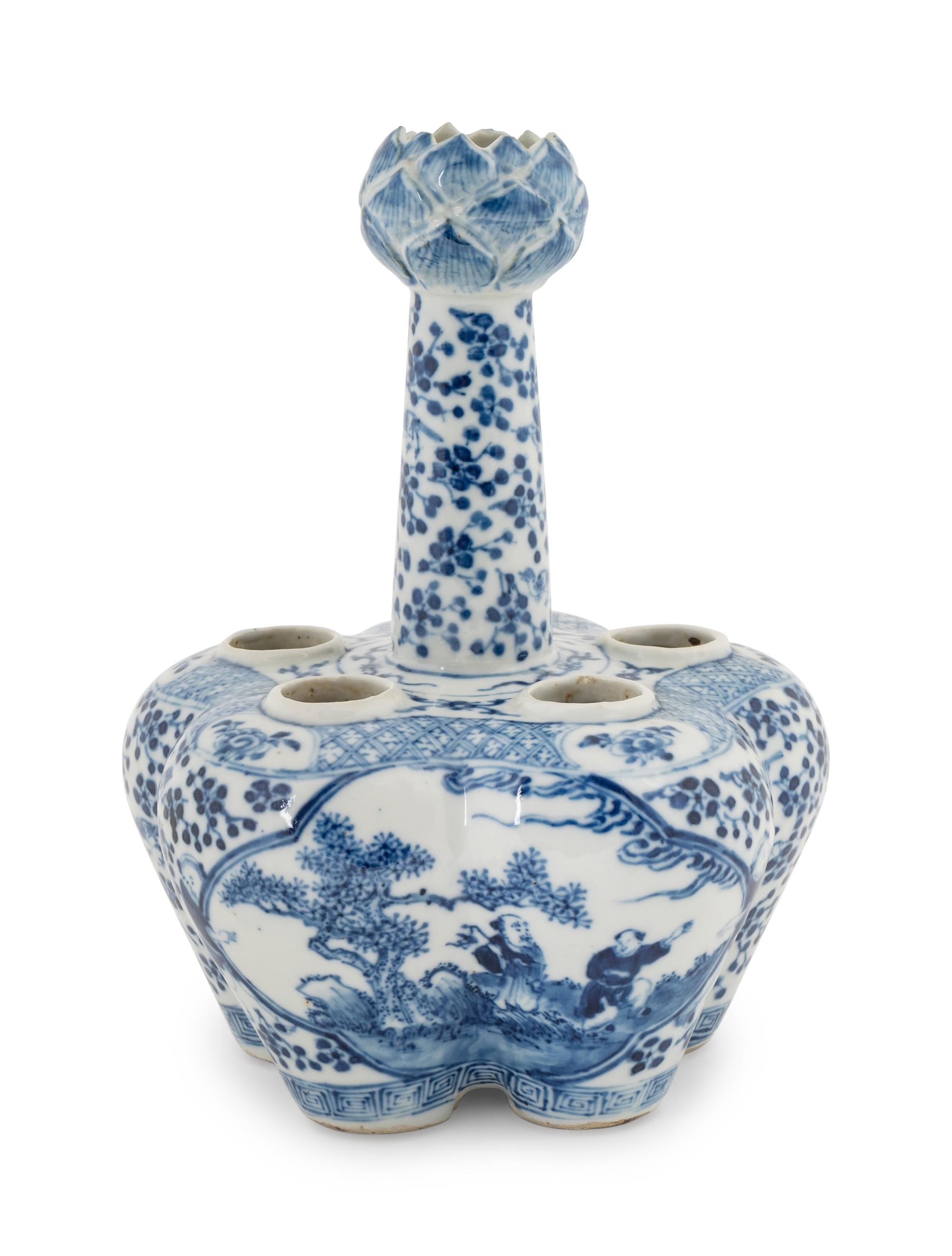 A Chinese Export Blue and White Porcelain Tulip Vase — 19TH CENTURY