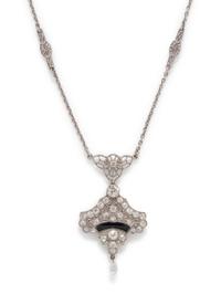 ART DECO, DIAMOND AND ONYX NECKLACE