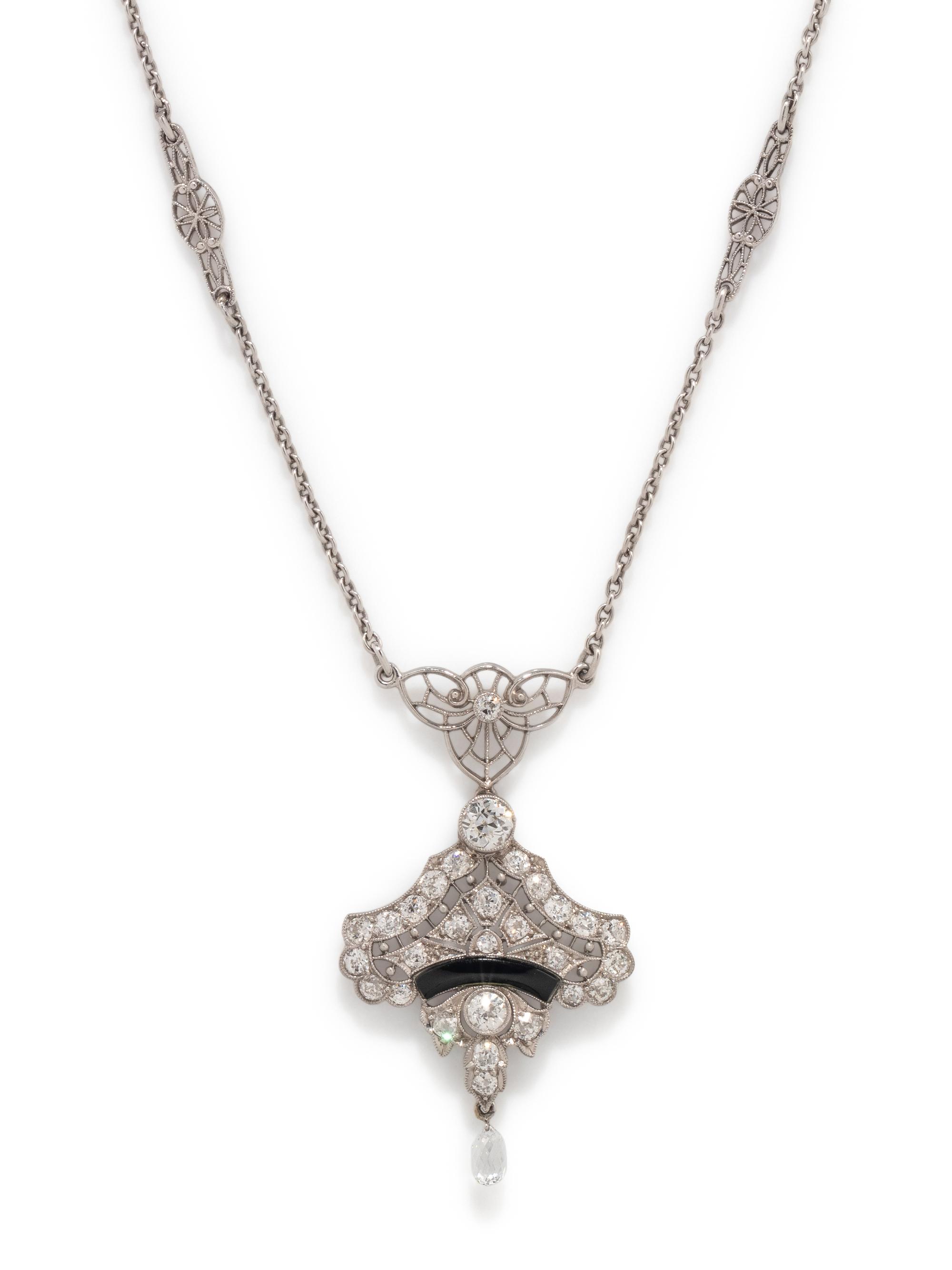 ART DECO, DIAMOND AND ONYX NECKLACE