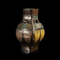 A Japanese Archaic Style Cloisonné Enamel and Bronze Hu Vase, 19th Century — 十九世紀 日本銅胎掐絲琺琅仿古壶