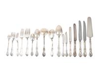 A Reed and Barton 'Le Cinq Fleurs' Silver Flatware Service