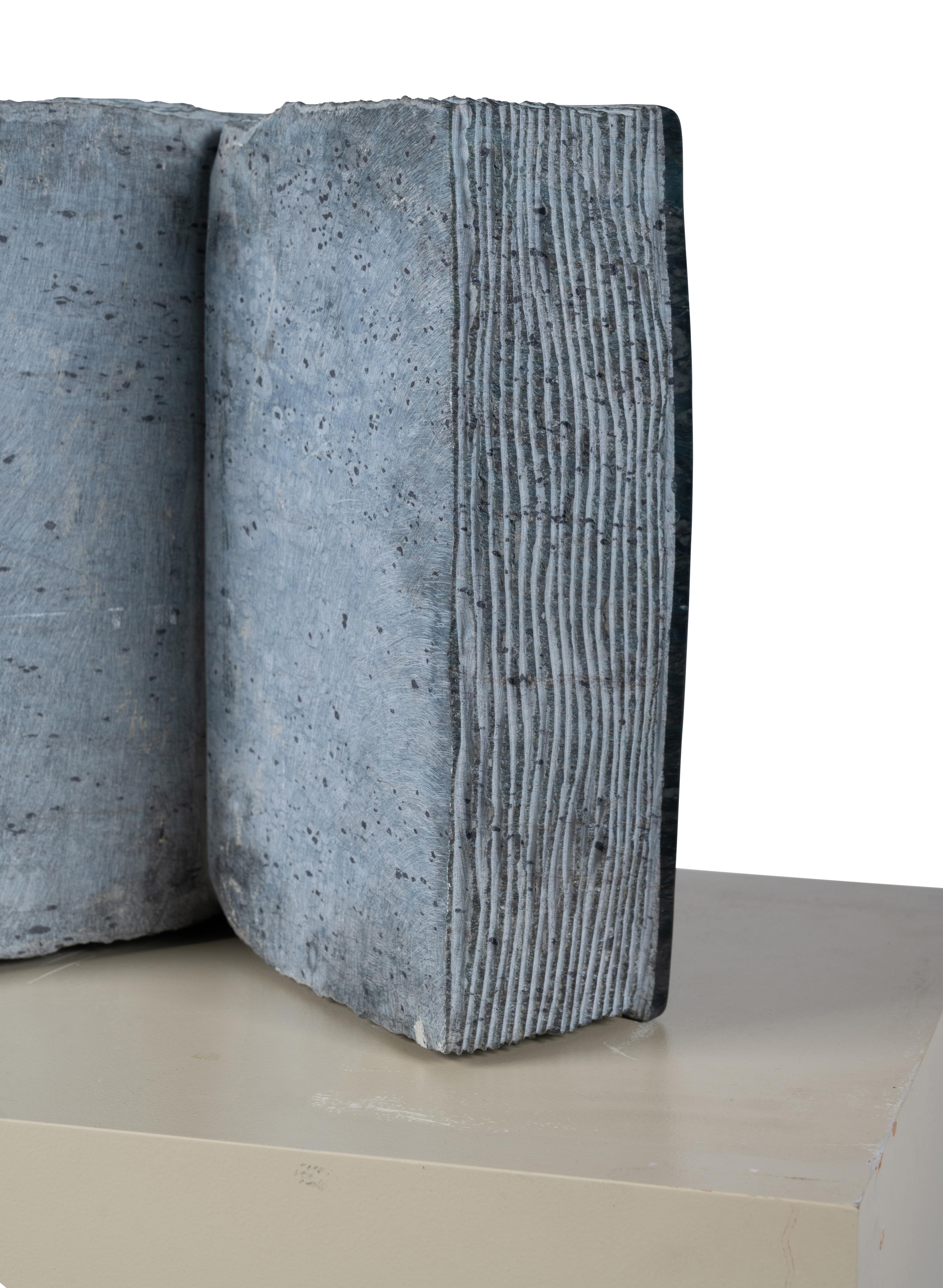 Corner-Book