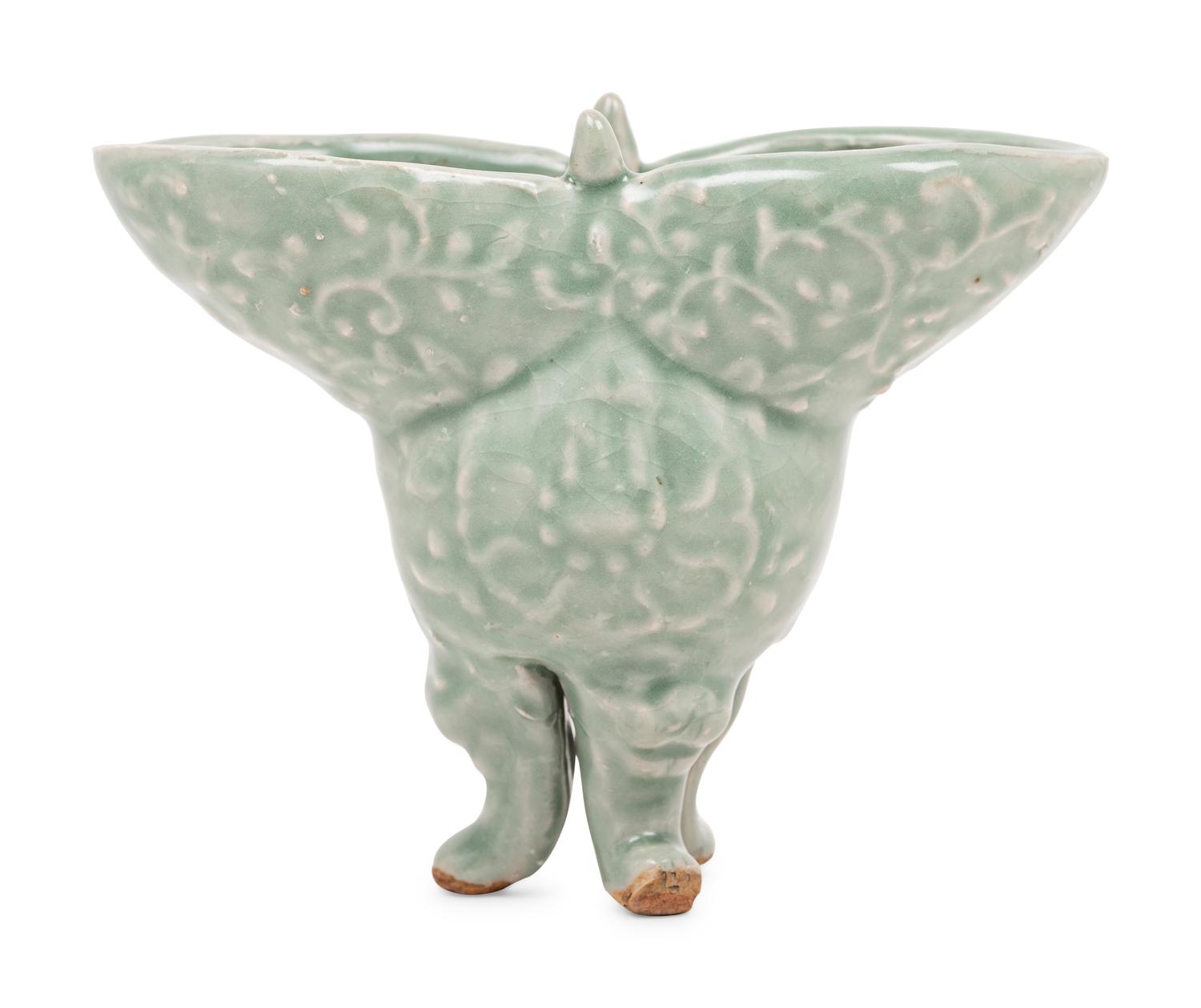 A Longquan Celadon Glazed Porcelain Jue -Form Cup