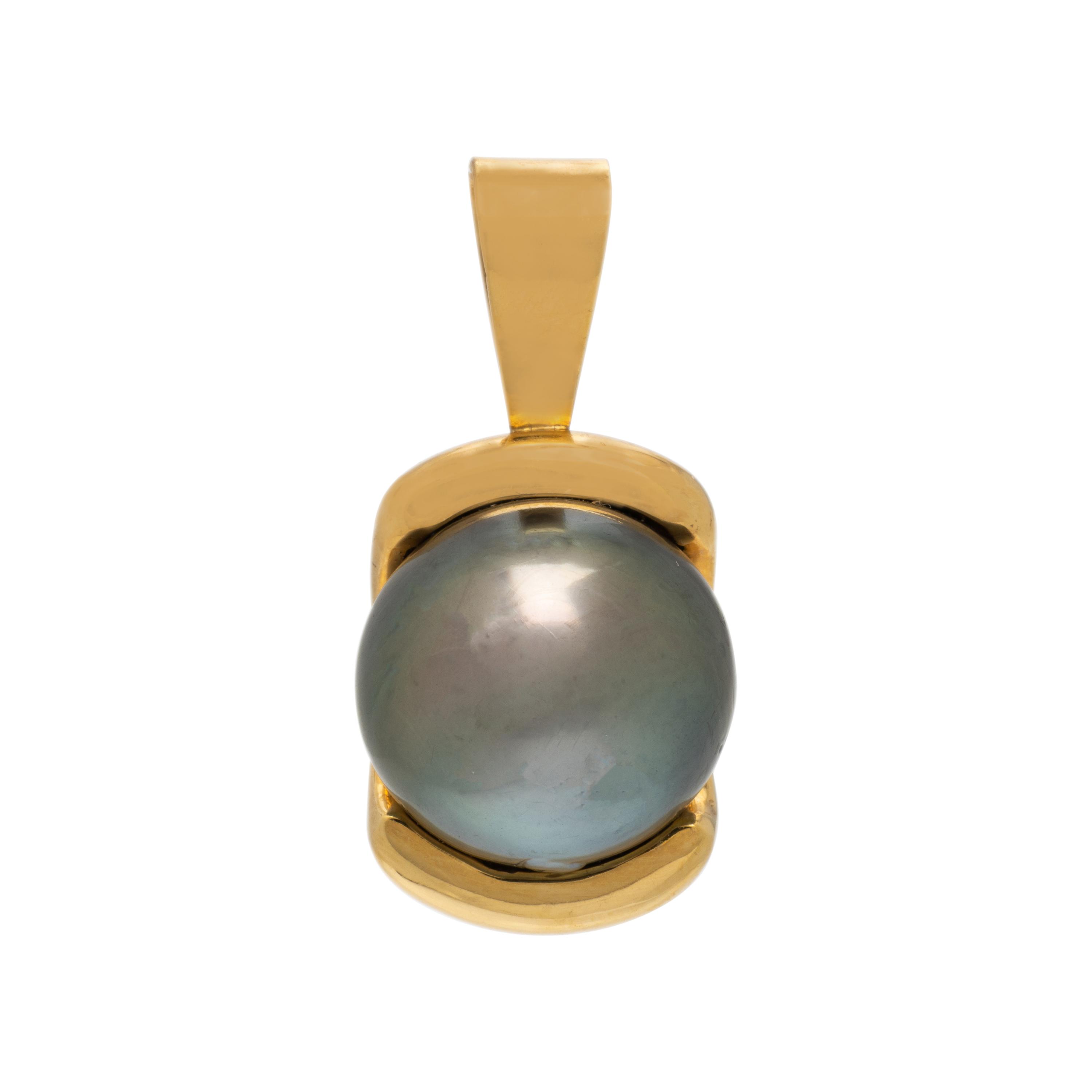 Cultured Pearl and Yellow Gold Pendant