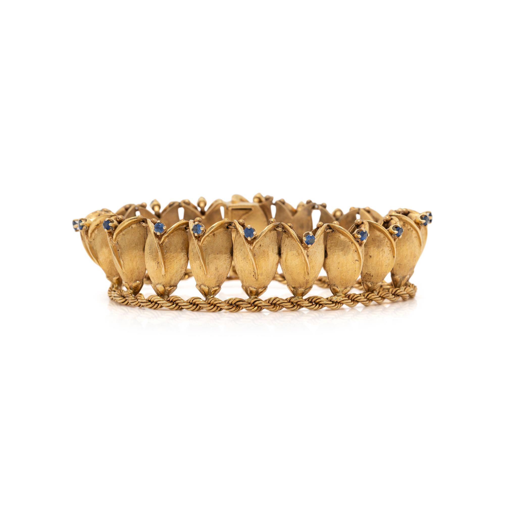 LA TRIOMPHE, YELLOW GOLD AND SAPPHIRE TULIP BRACELET