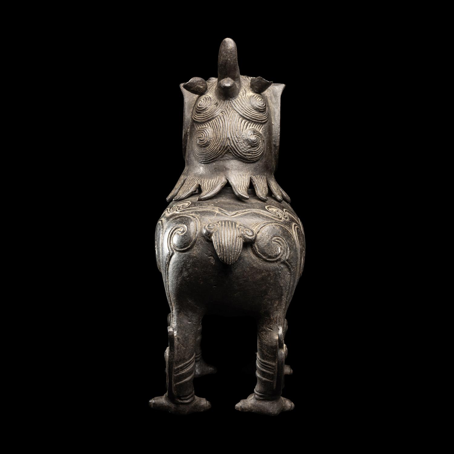 A Chinese Ming Style Patinated Bronze Luduan -Form Incense Burner 明式铜甪端爐