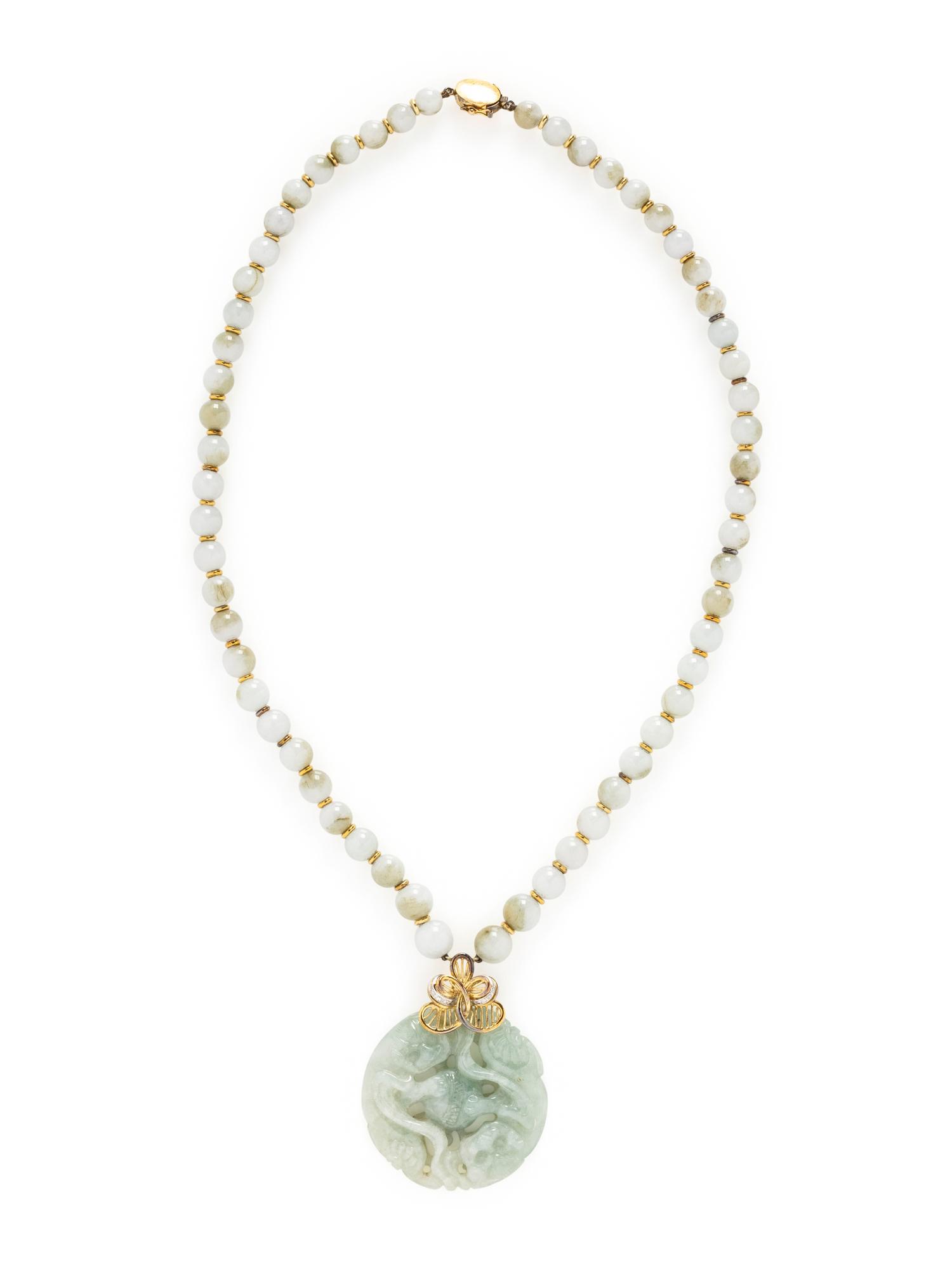 YELLOW GOLD, DIAMOND, AND JADEITE PENDANT NECKLACE