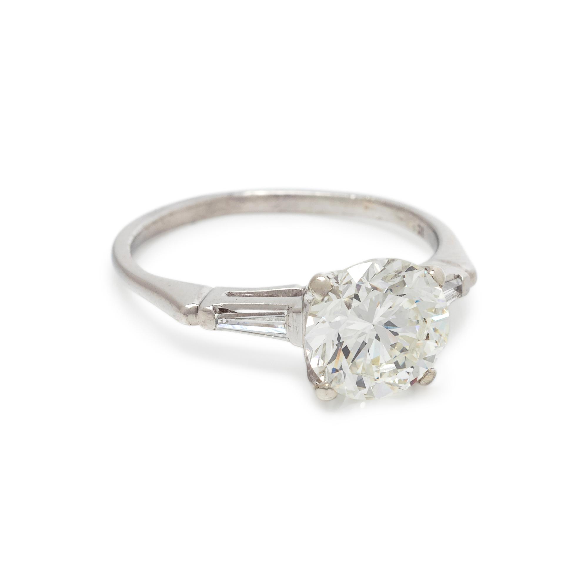 DIAMOND RING