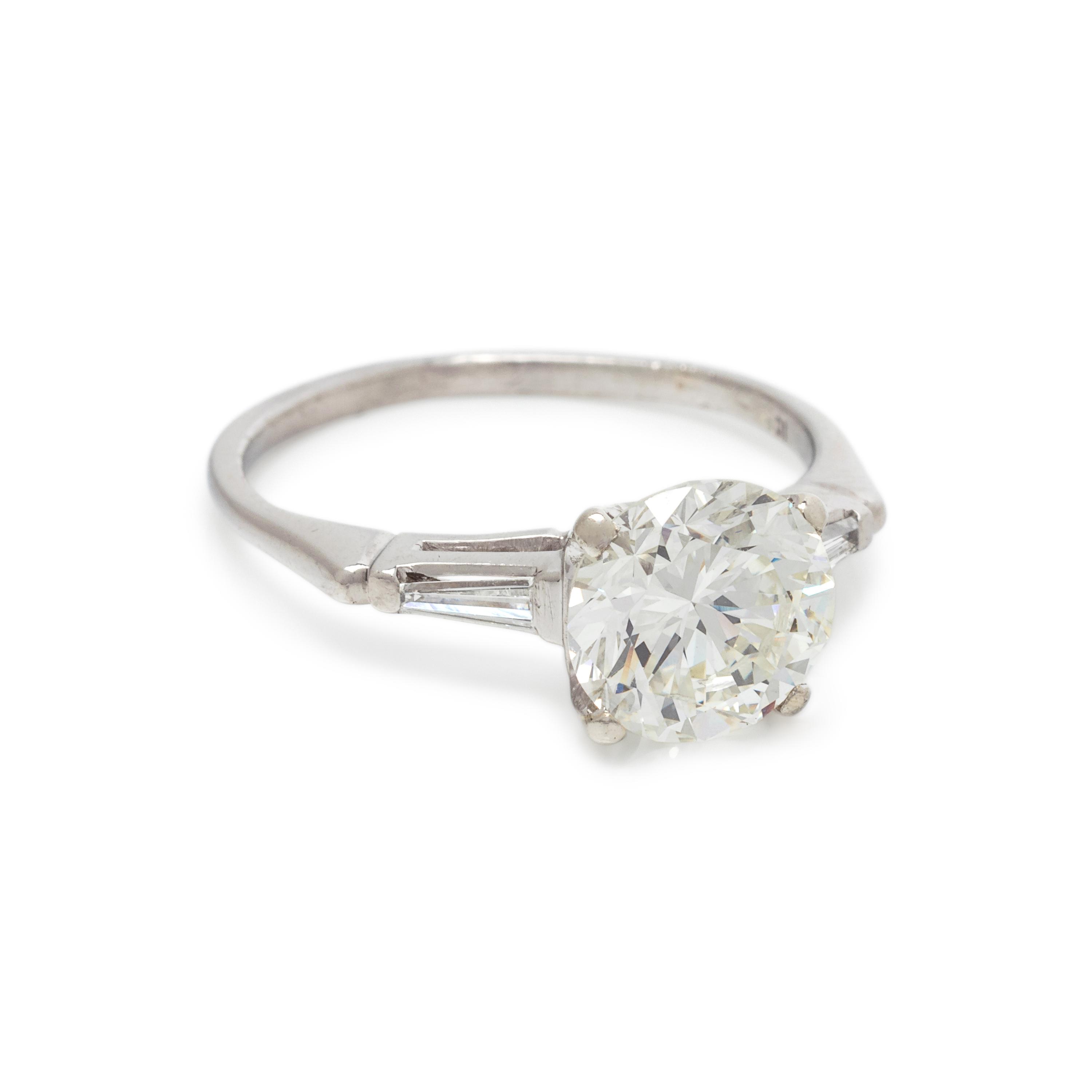 DIAMOND RING