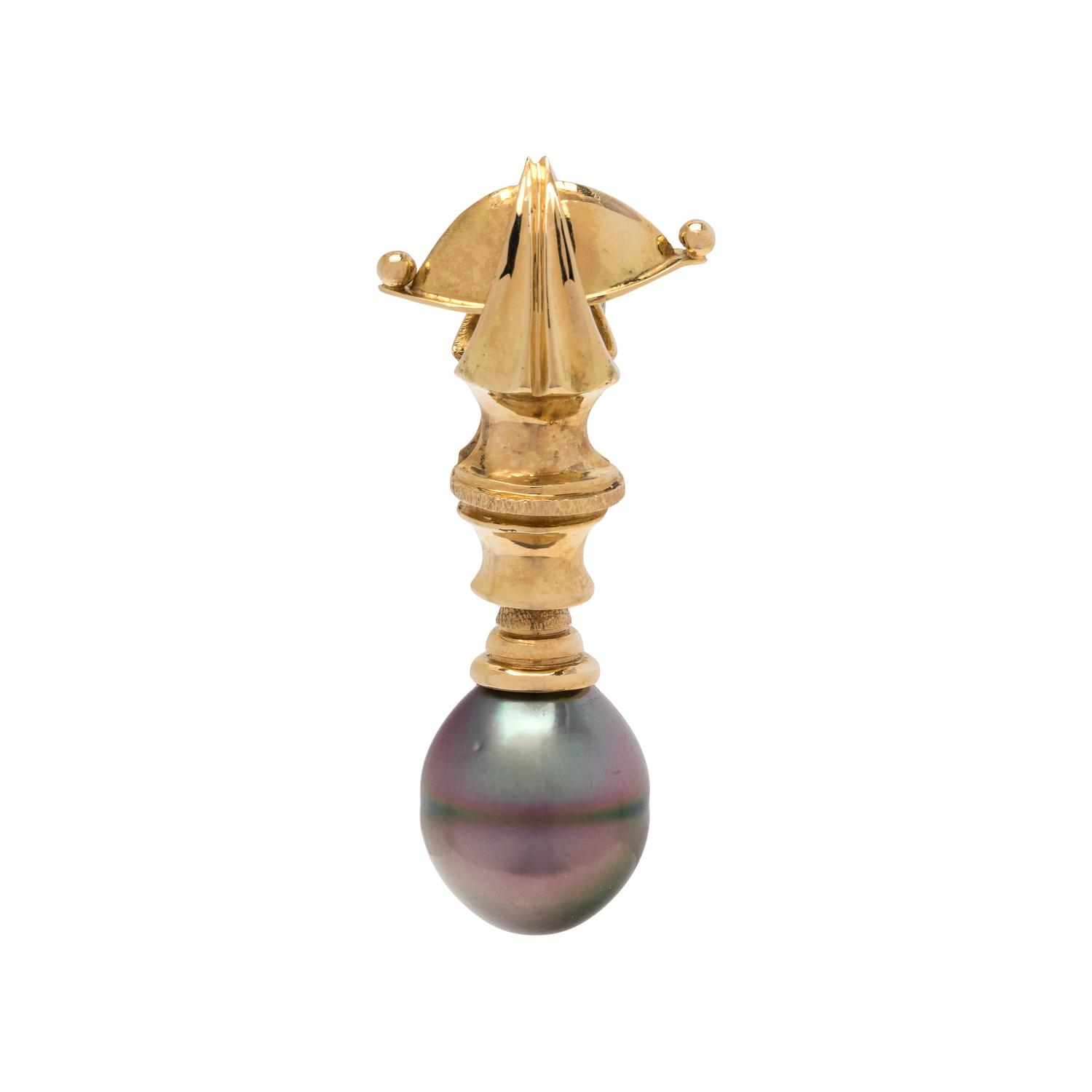 RICHARD KIMBALL, YELLOW GOLD AND CULTURED TAHITIAN PEARL PENDANT
