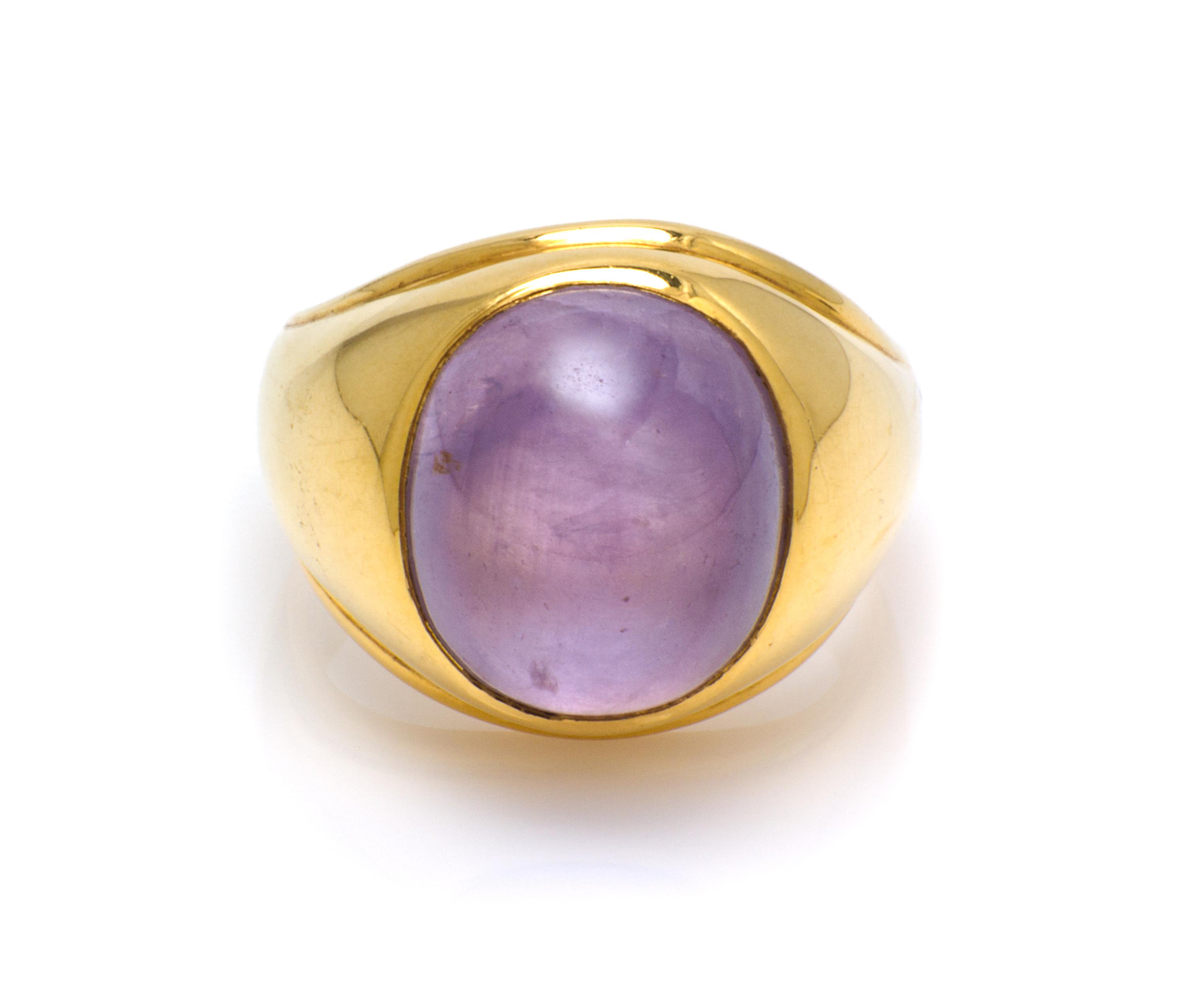 A 22 Karat Yellow Gold and Star Sapphire Ring, 15.50 dwts.