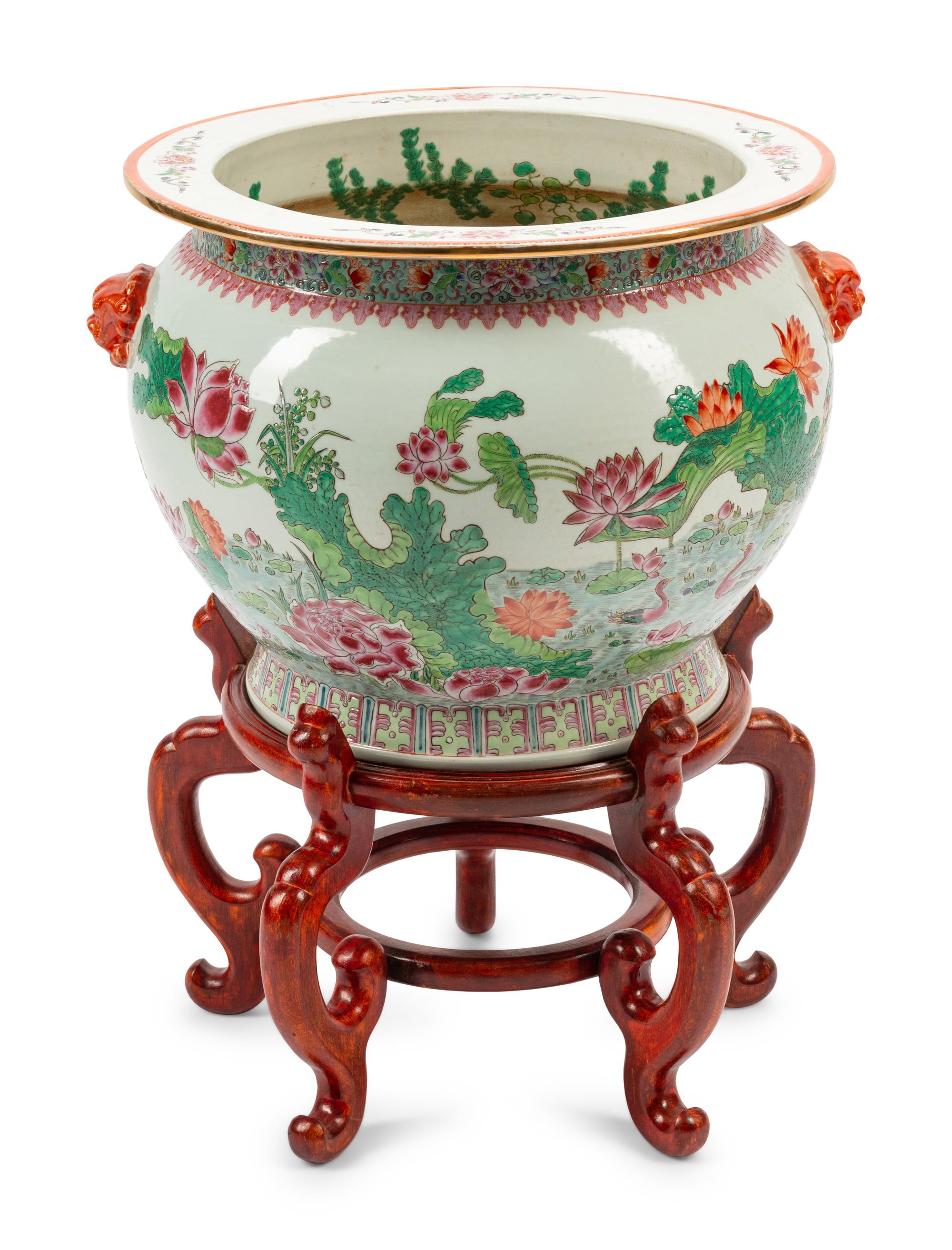 A Chinese Export Porcelain Fish Bowl and Stand