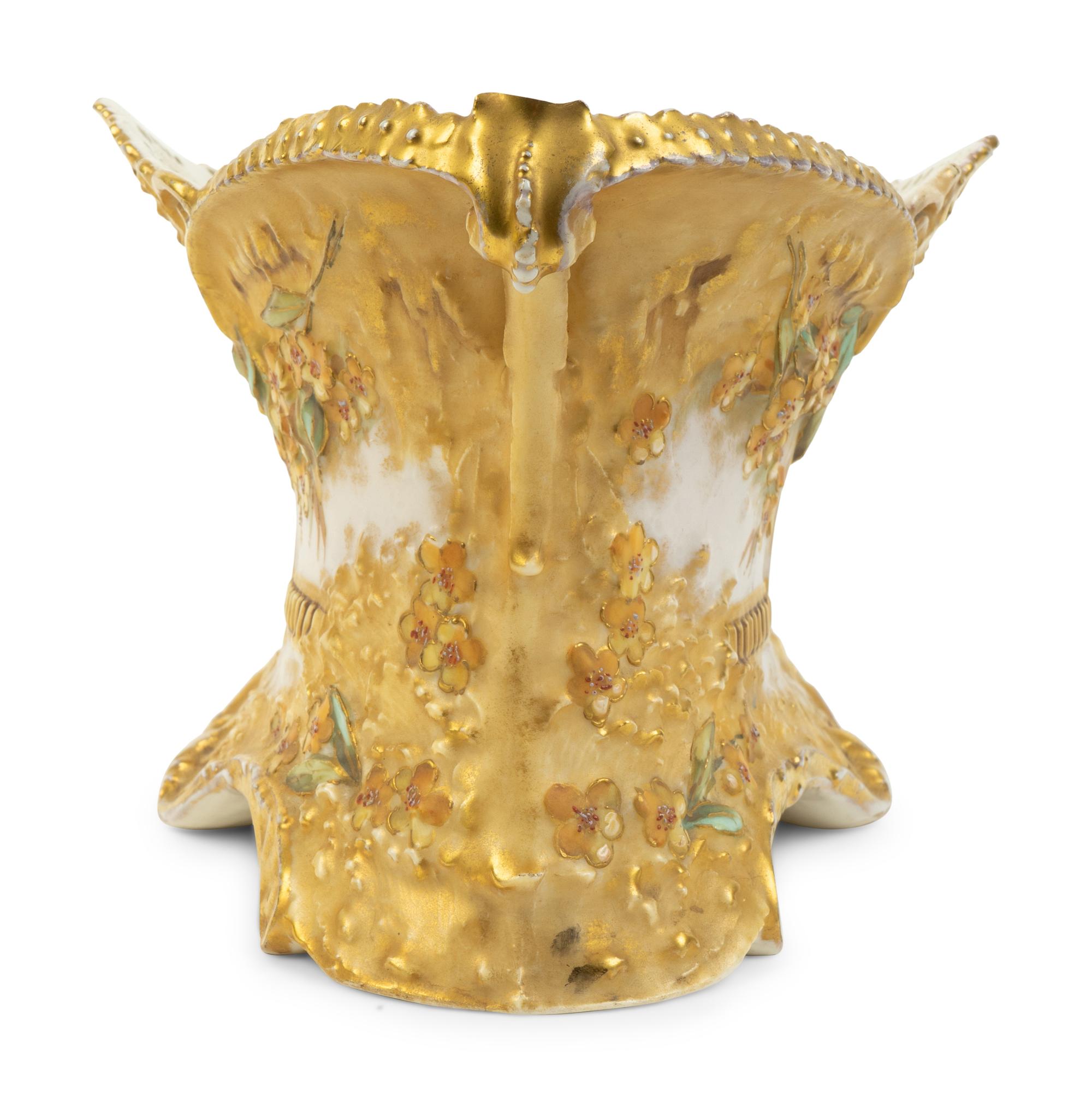 A Continental Porcelain Jardiniere — LATE 19TH/EARLY 20TH CENTURY