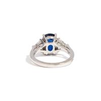 SAPPHIRE AND DIAMOND RING