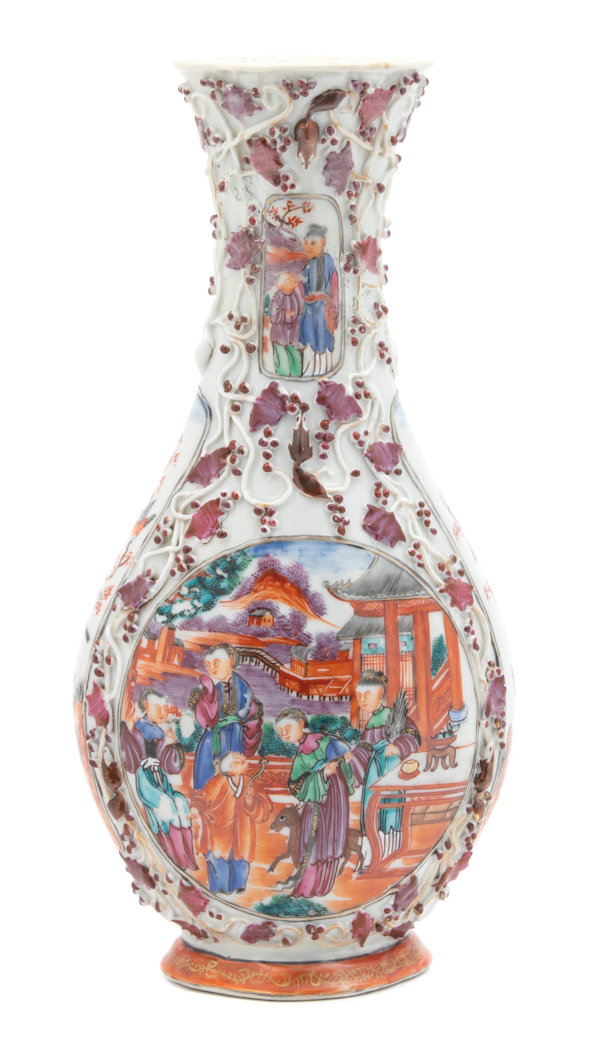 A Chinese Export Porcelain Vase Height 12 inches. — 19TH CENTURY