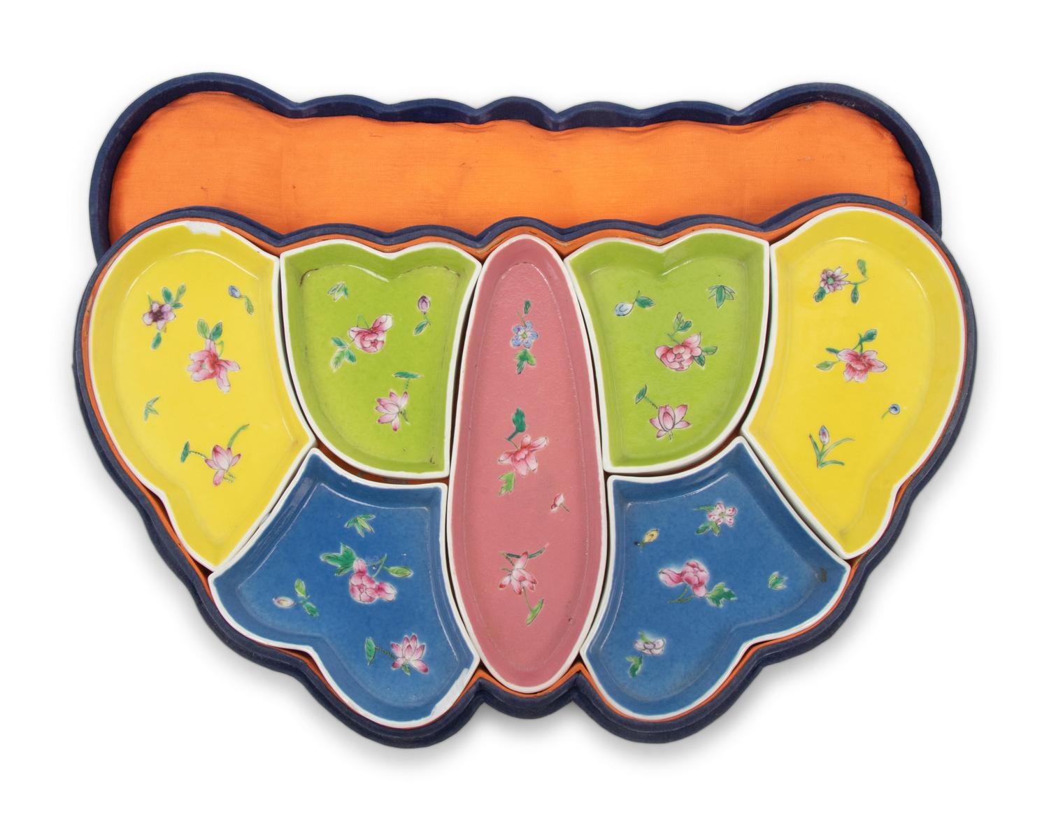 A Chinese Famille Rose Porcelain 'Butterfly' Sweetmeat Set