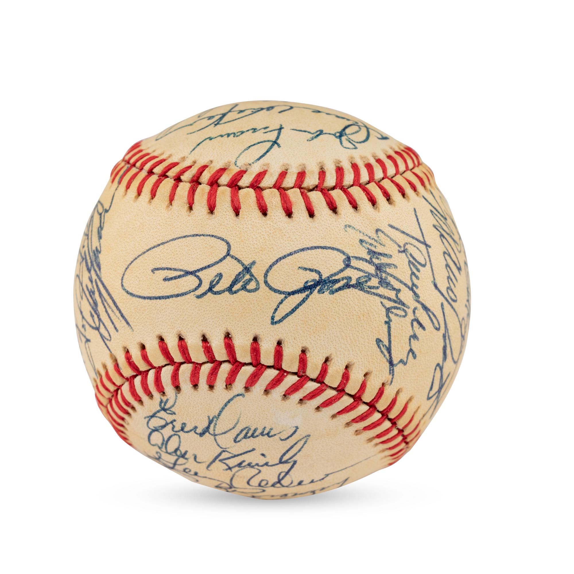 A 1985 Cincinnati Reds Team Signed Autograph Baseball