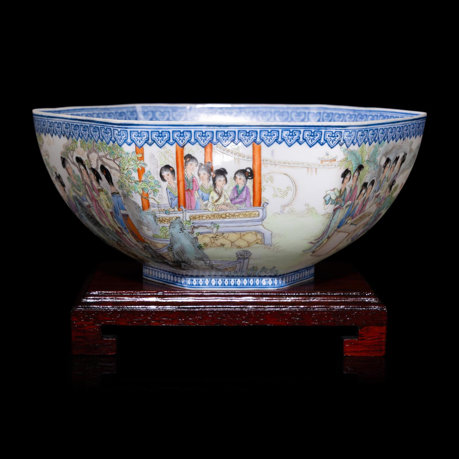 A Chinese Famille Rose 'Ladies' Eggshell Porcelain Hexagonal Bowl, 20th Century — 近代 粉彩美人圖蛋殼瓷碗