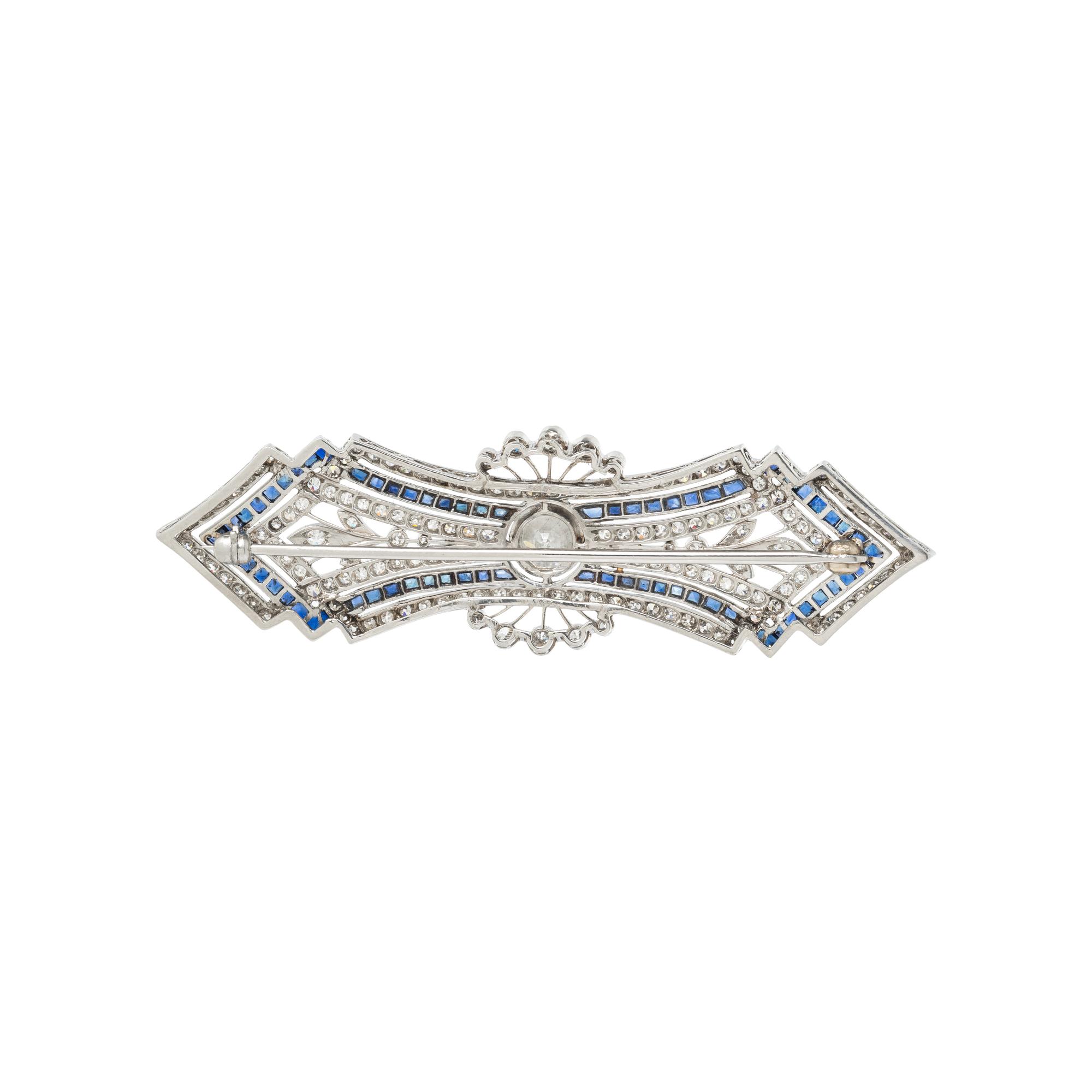 ART DECO, DIAMOND, SAPPHIRE, AND PLATINUM BROOCH