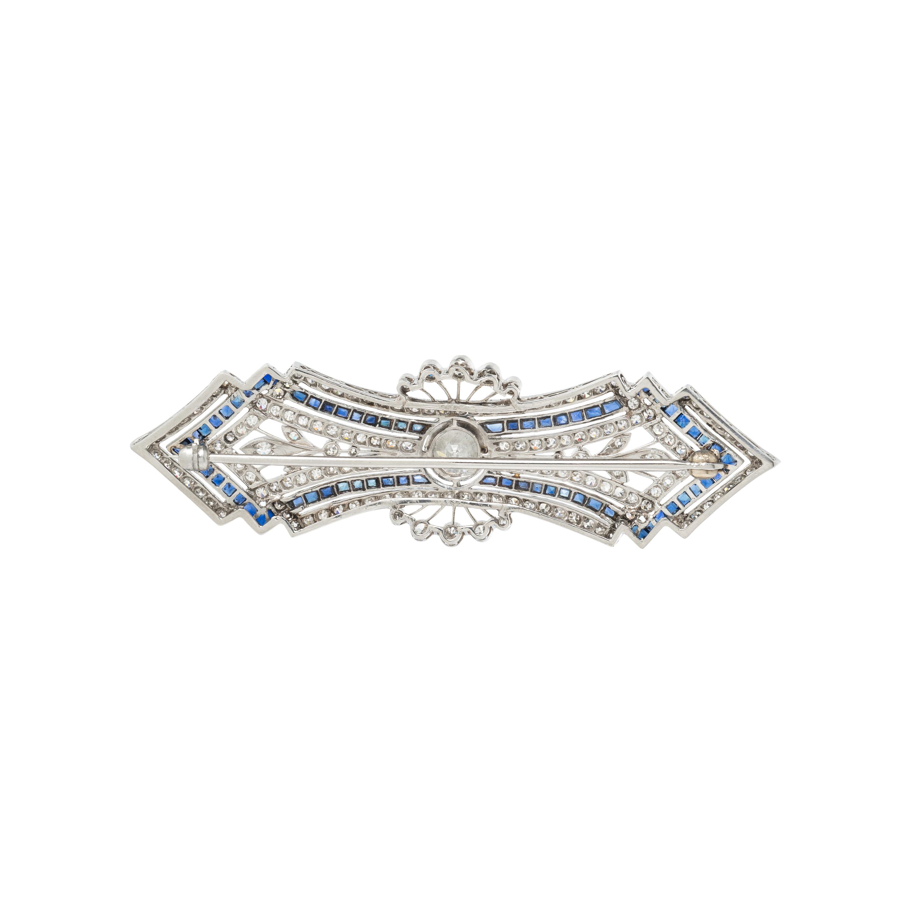 ART DECO, DIAMOND, SAPPHIRE, AND PLATINUM BROOCH