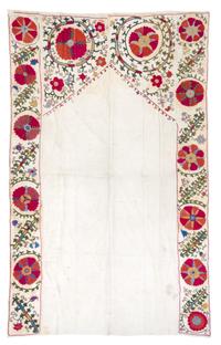 A Bokhara Prayer Arch Suzani Embroidery 7 feet 8 inches x 4 feet 9 1/4 inches. — LATE 19TH/EARLY 20TH CENTURY