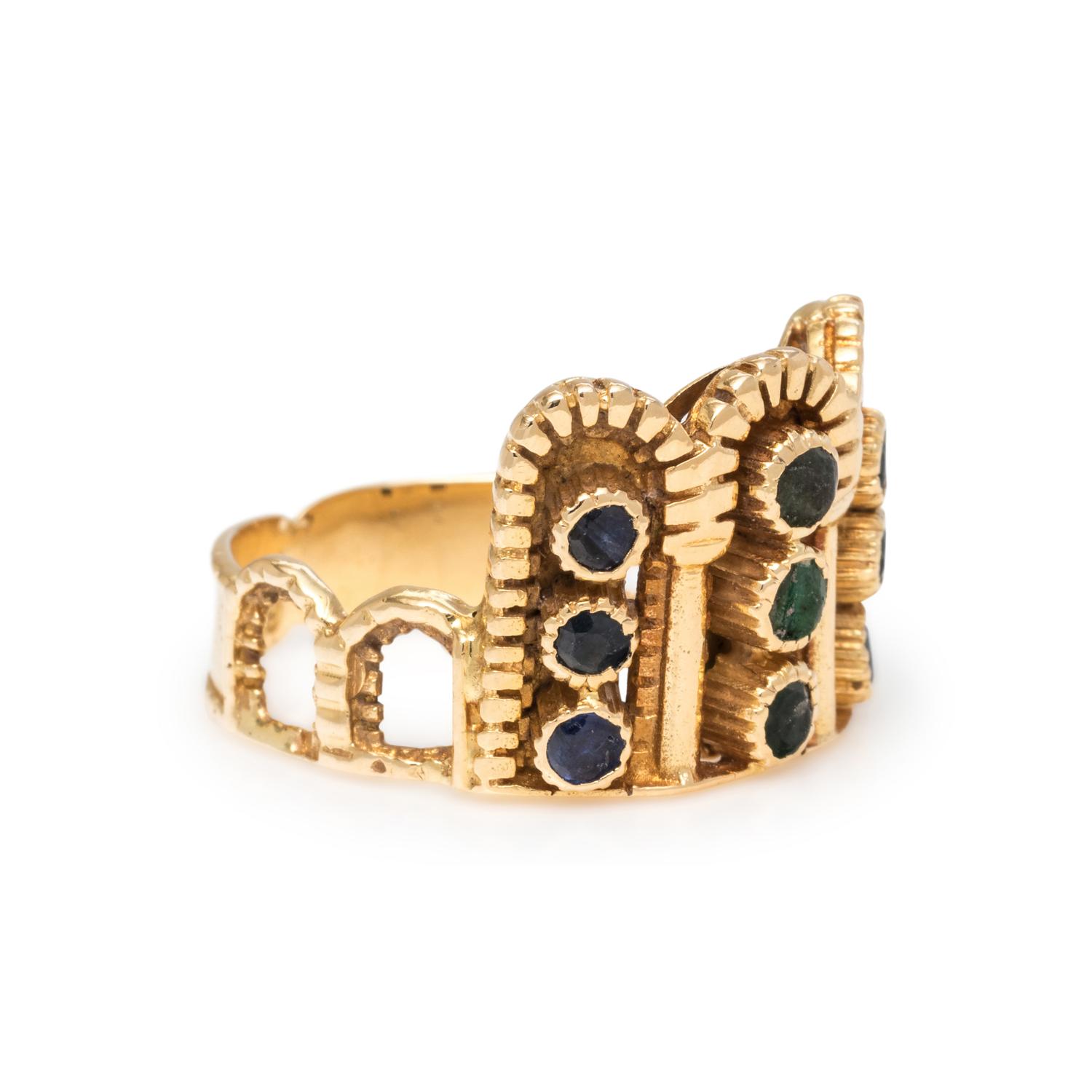 YELLOW GOLD AND GEMSTONE RING