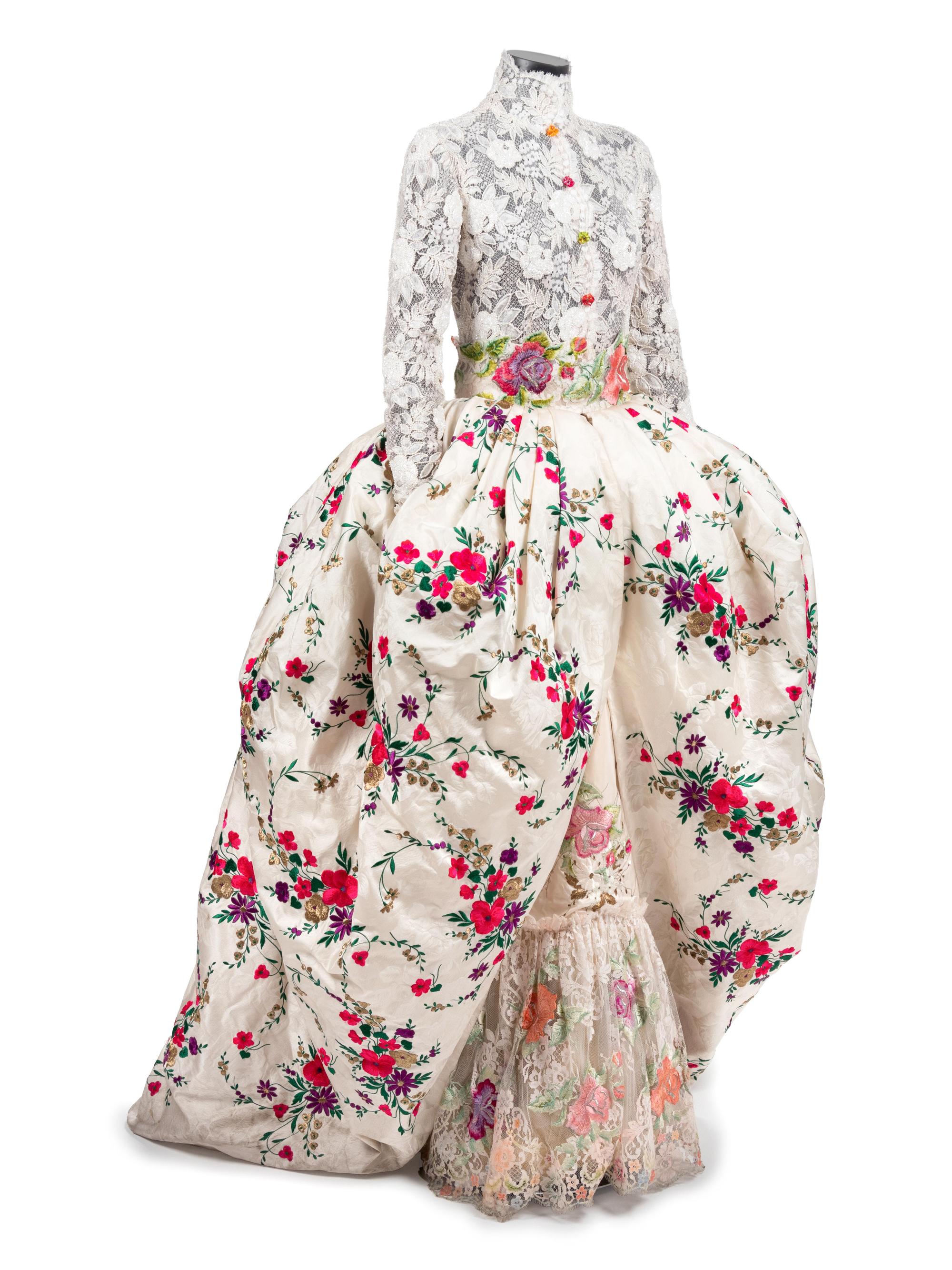Emanuel Ungaro Haute Couture Wedding Dress, Autumn/Winter 1996-97